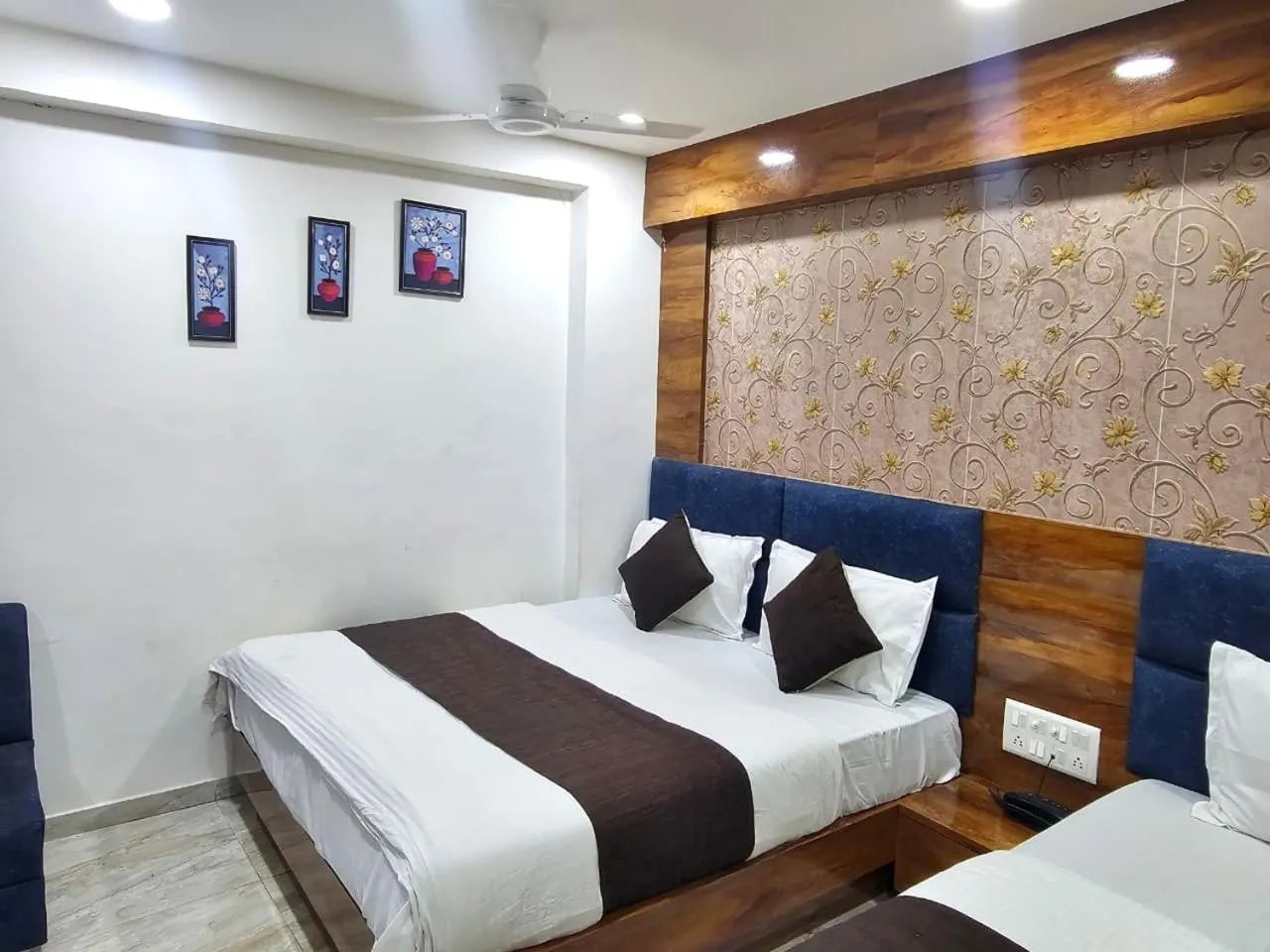 Double Room in Hotel Bhagya Ahmedabad