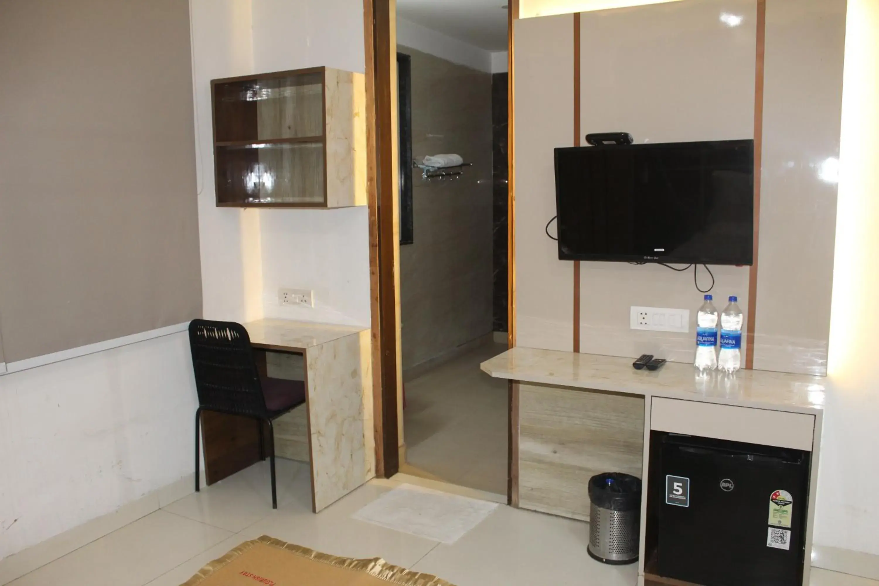 Superior Twin Room - single occupancy in Flourish Stay Saket near Max Hospital Superior Twin Room - single occupancy in Flourish Stay Saket near Max Hospital