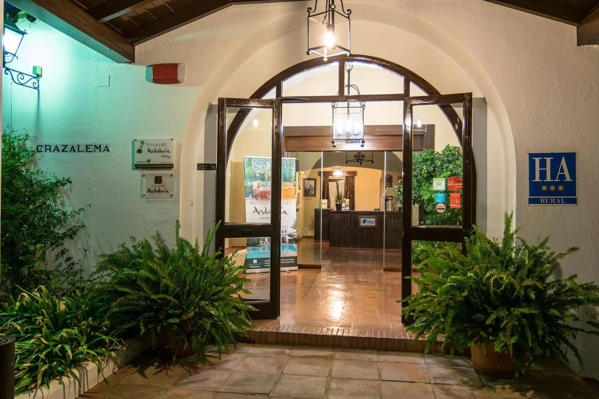 Lobby or reception in Villa Turística de Grazalema