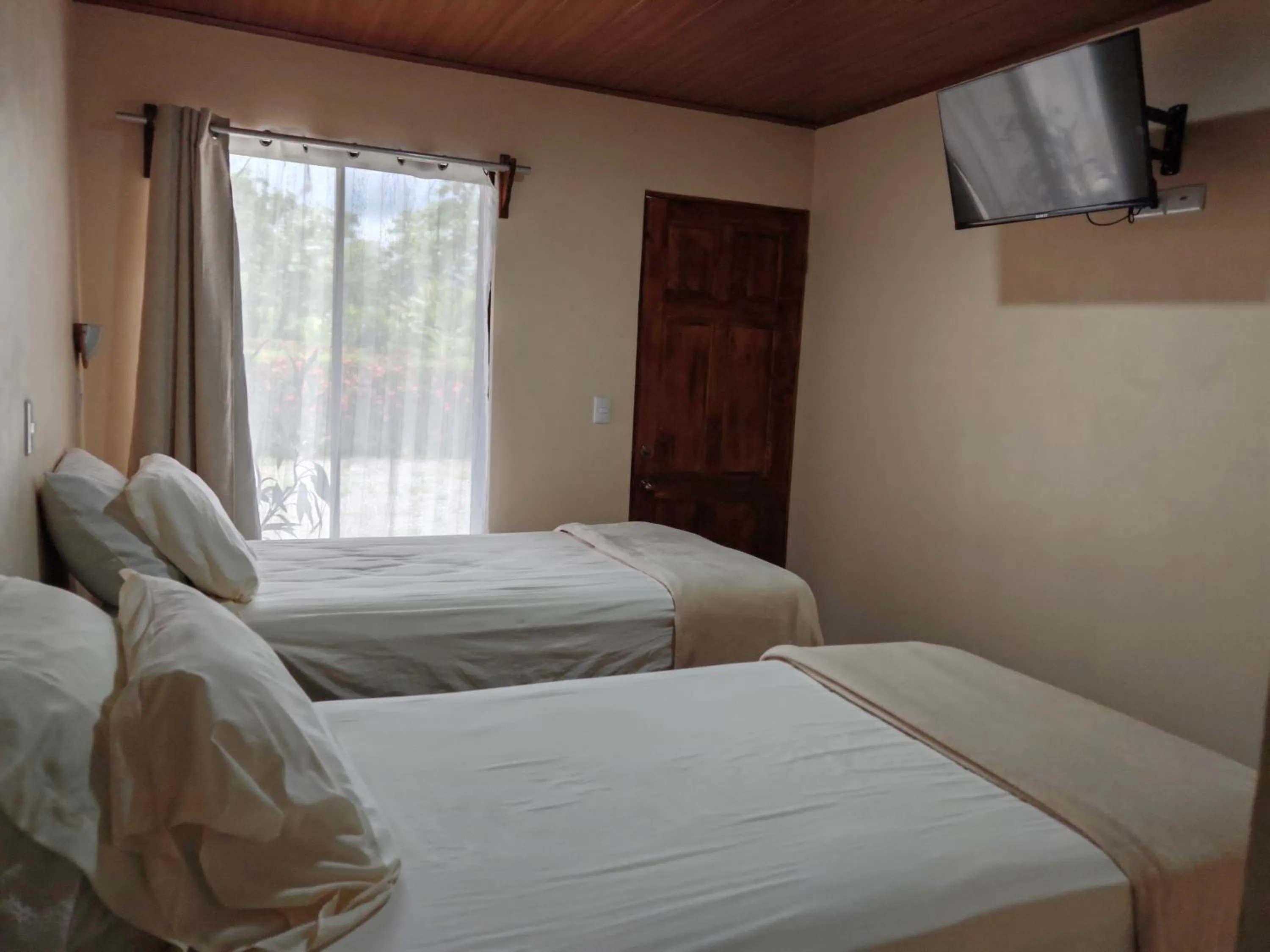 Twin Room in La Cuna Inn