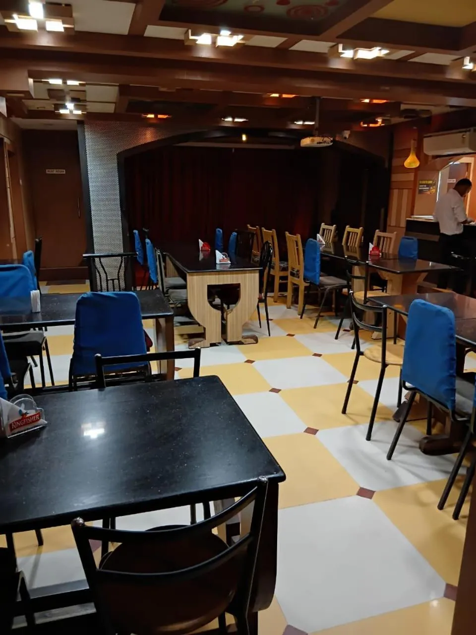 Hotel Thalapathi