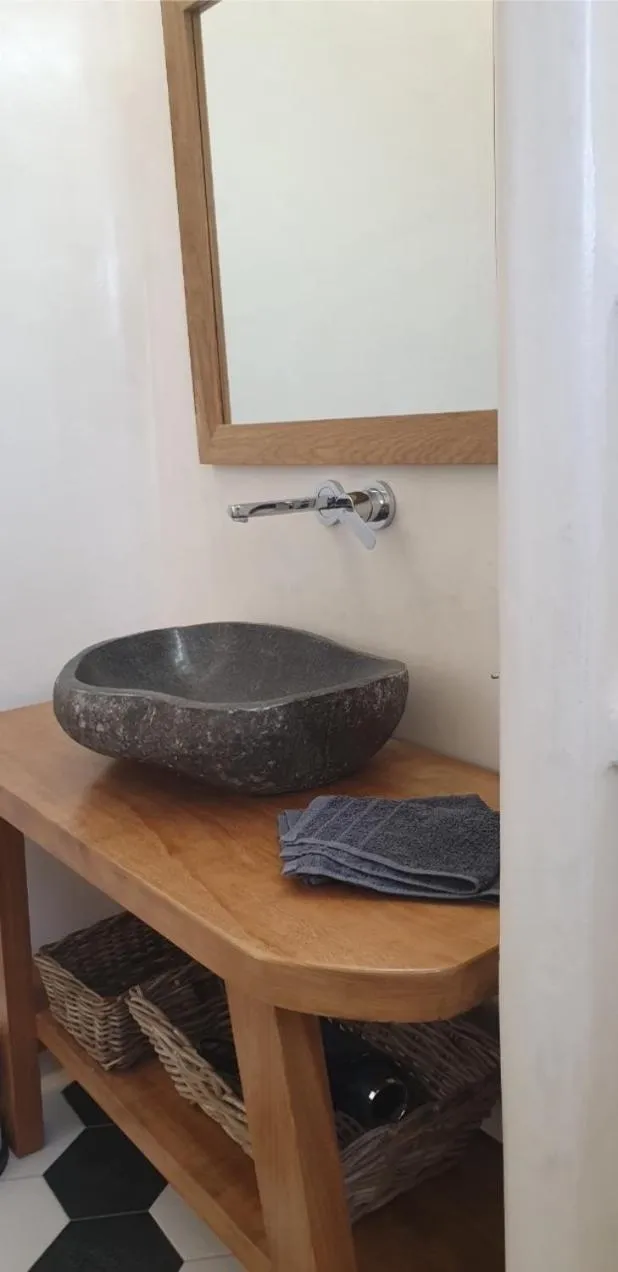 Bathroom in Naxos Dream Oniro Studios - Adults Only