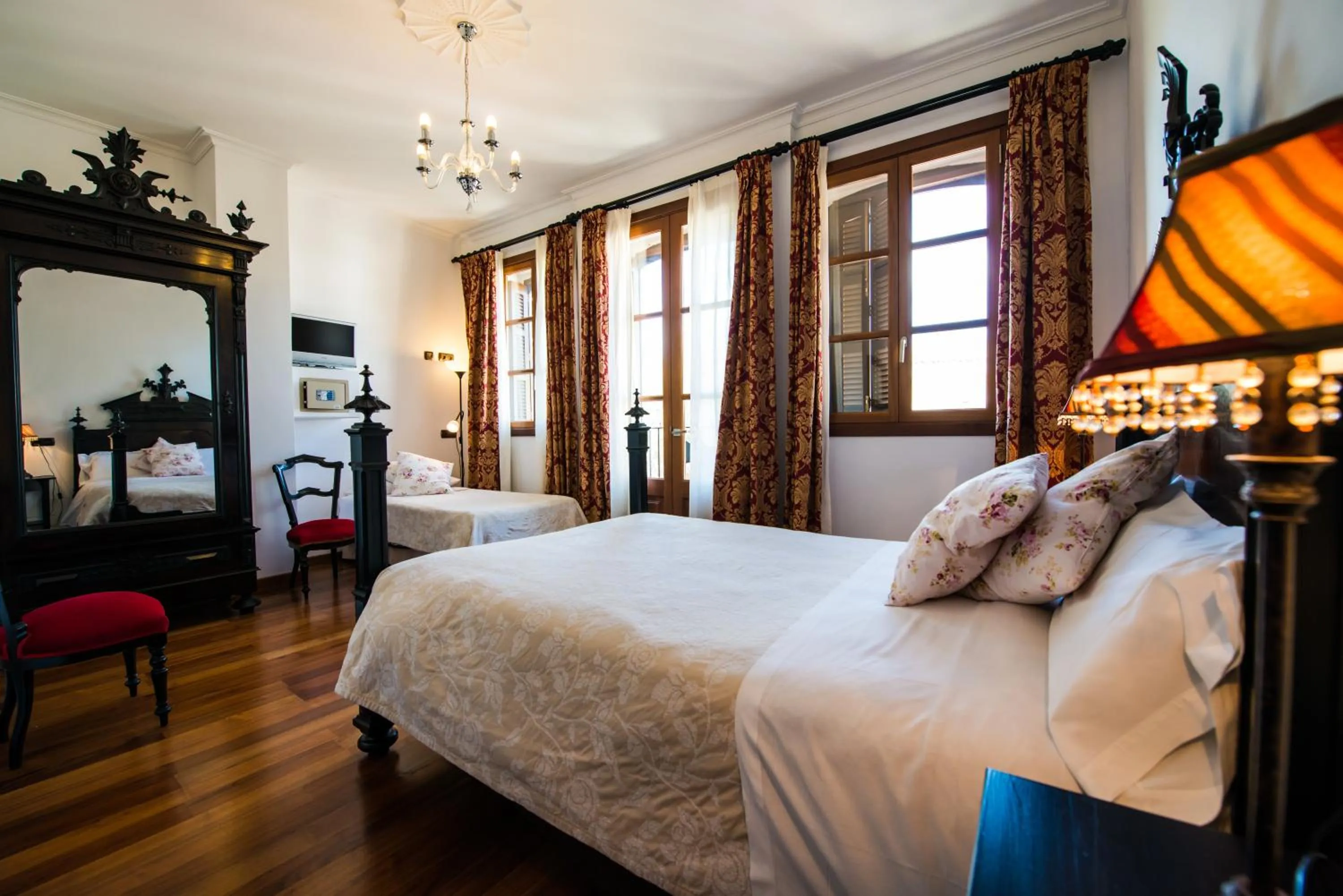 Bed in Hotel Segles - Turismo de Interior