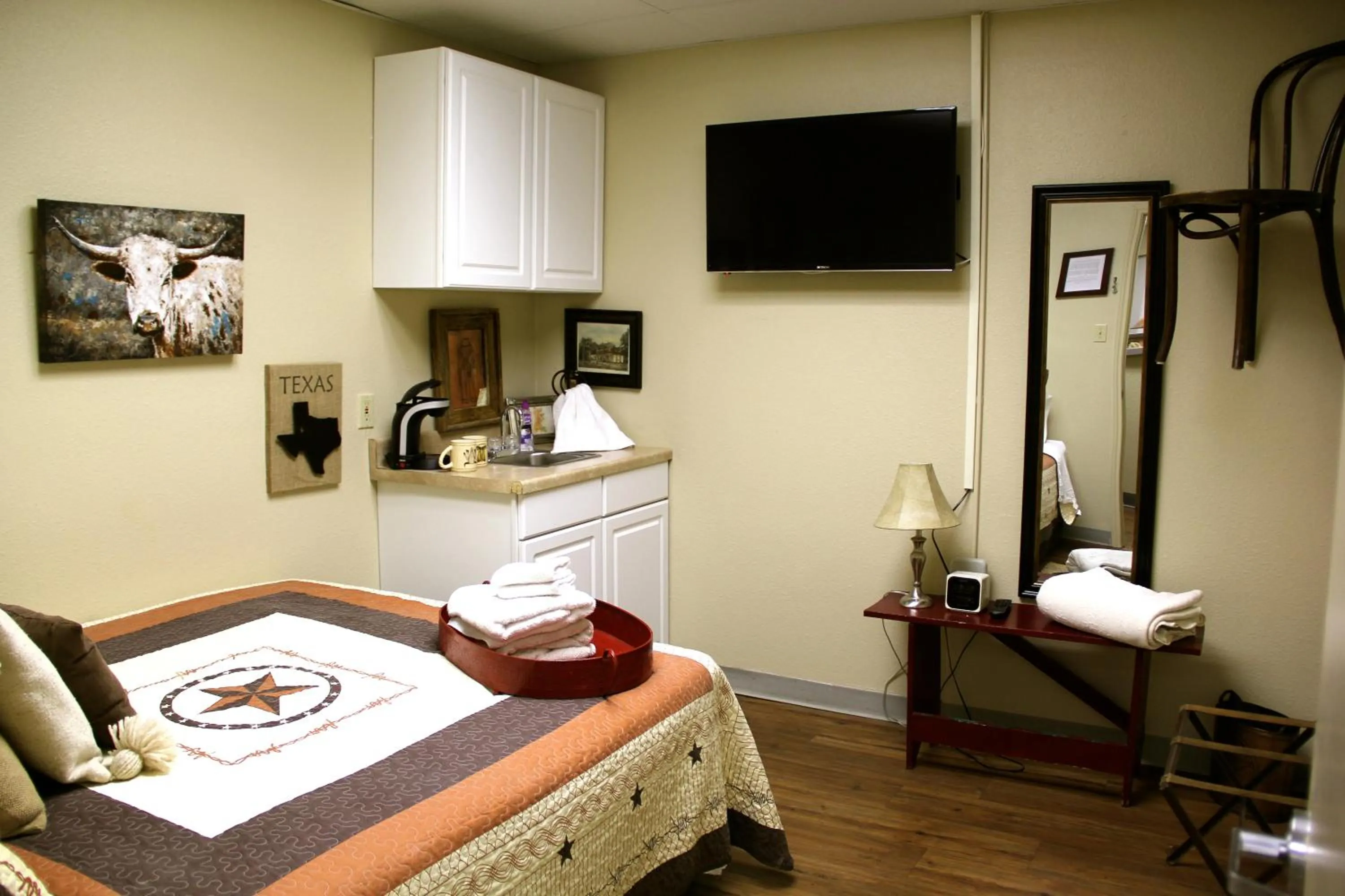 Photo of the whole room in A Place to Stay Rooms