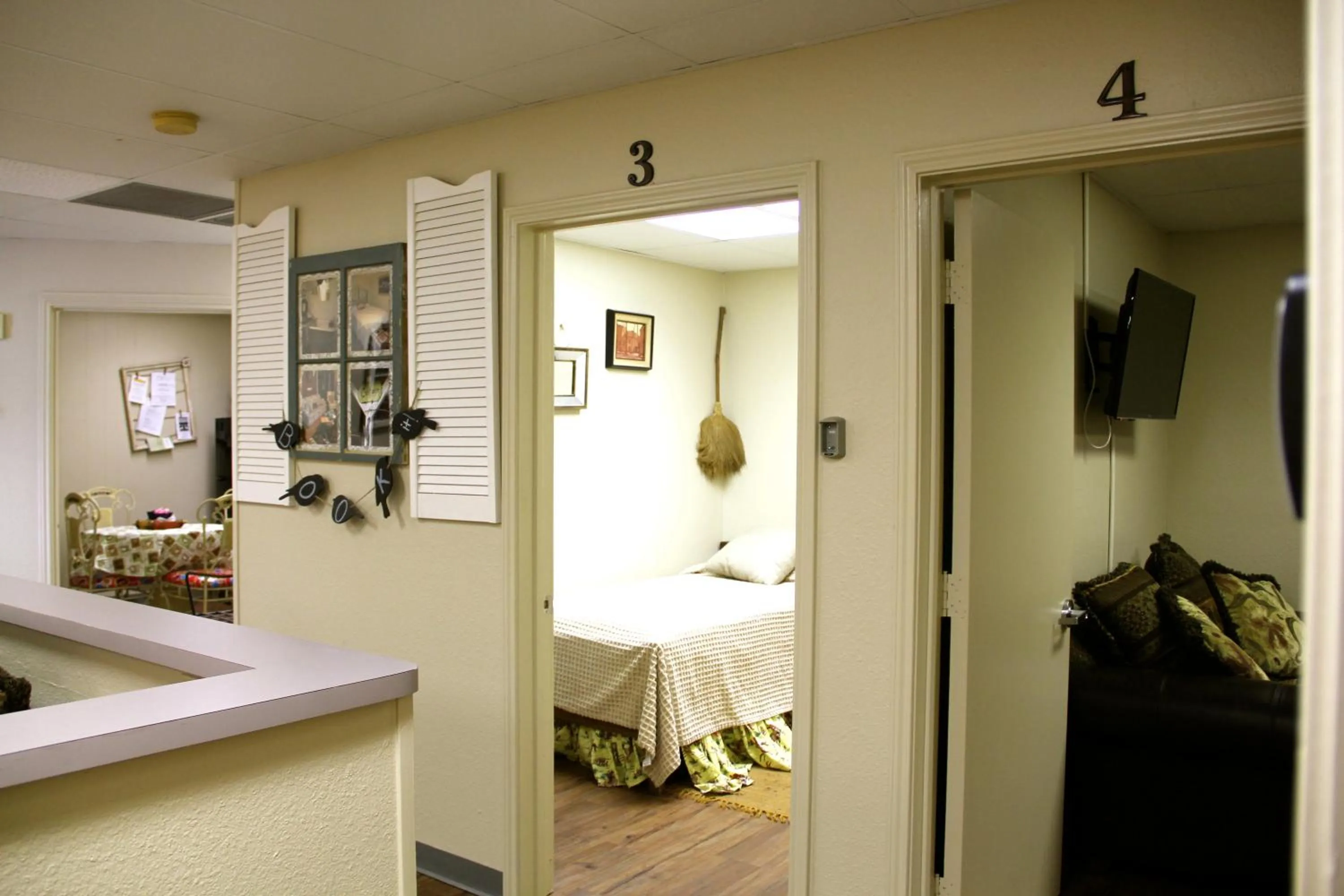 Area and facilities in A Place to Stay Rooms