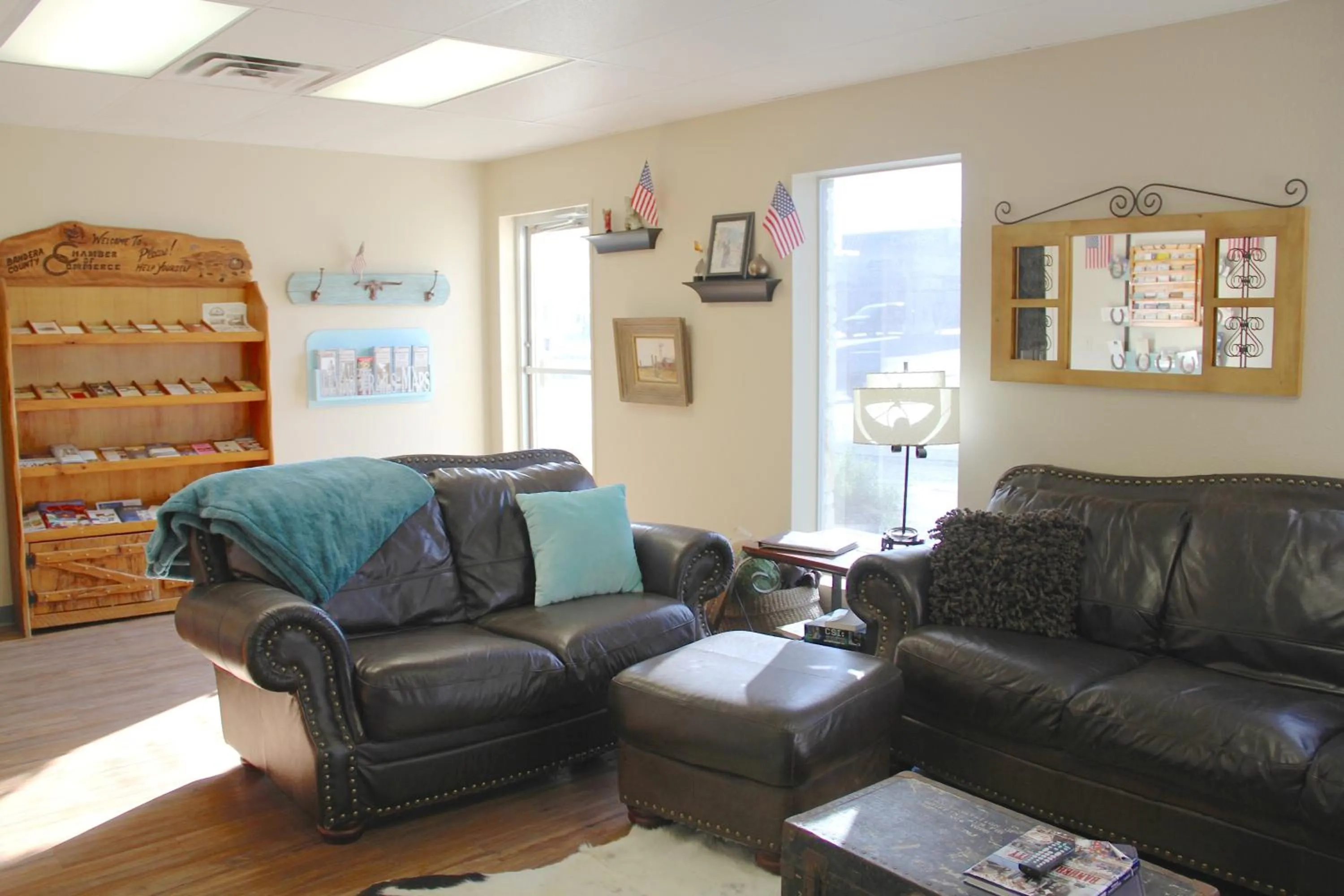 Communal lounge/ TV room in A Place to Stay Rooms