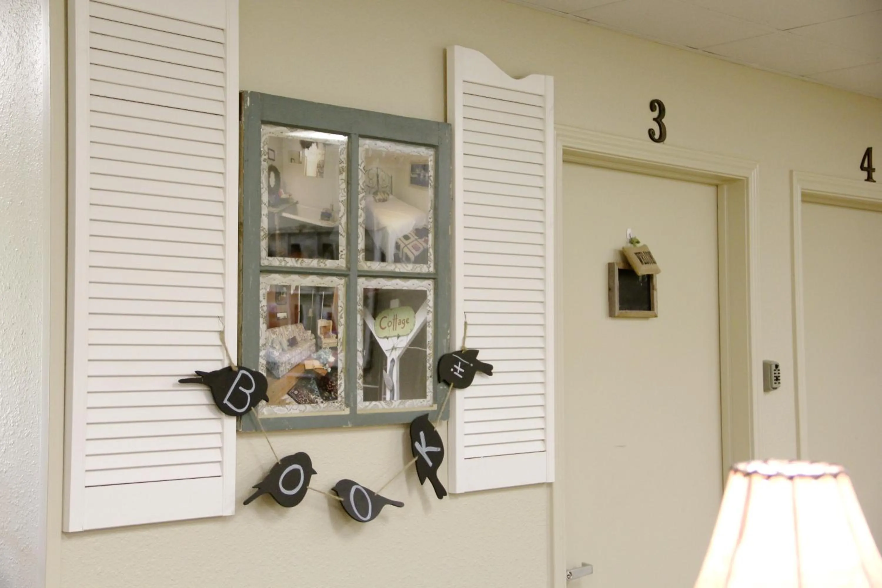 Communal lounge/ TV room in A Place to Stay Rooms