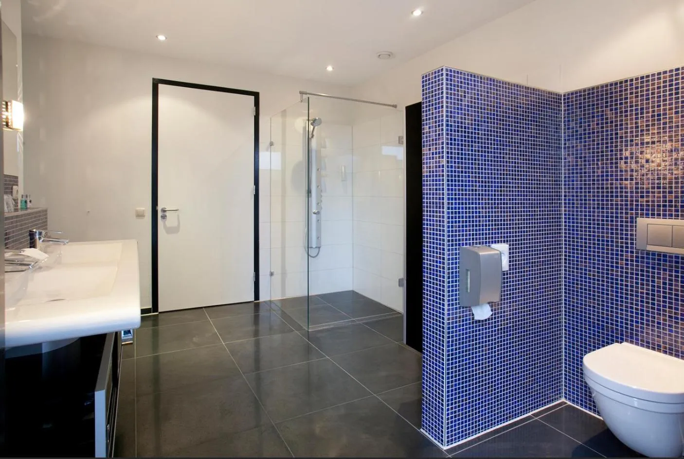 Bathroom in Hotel De Schout