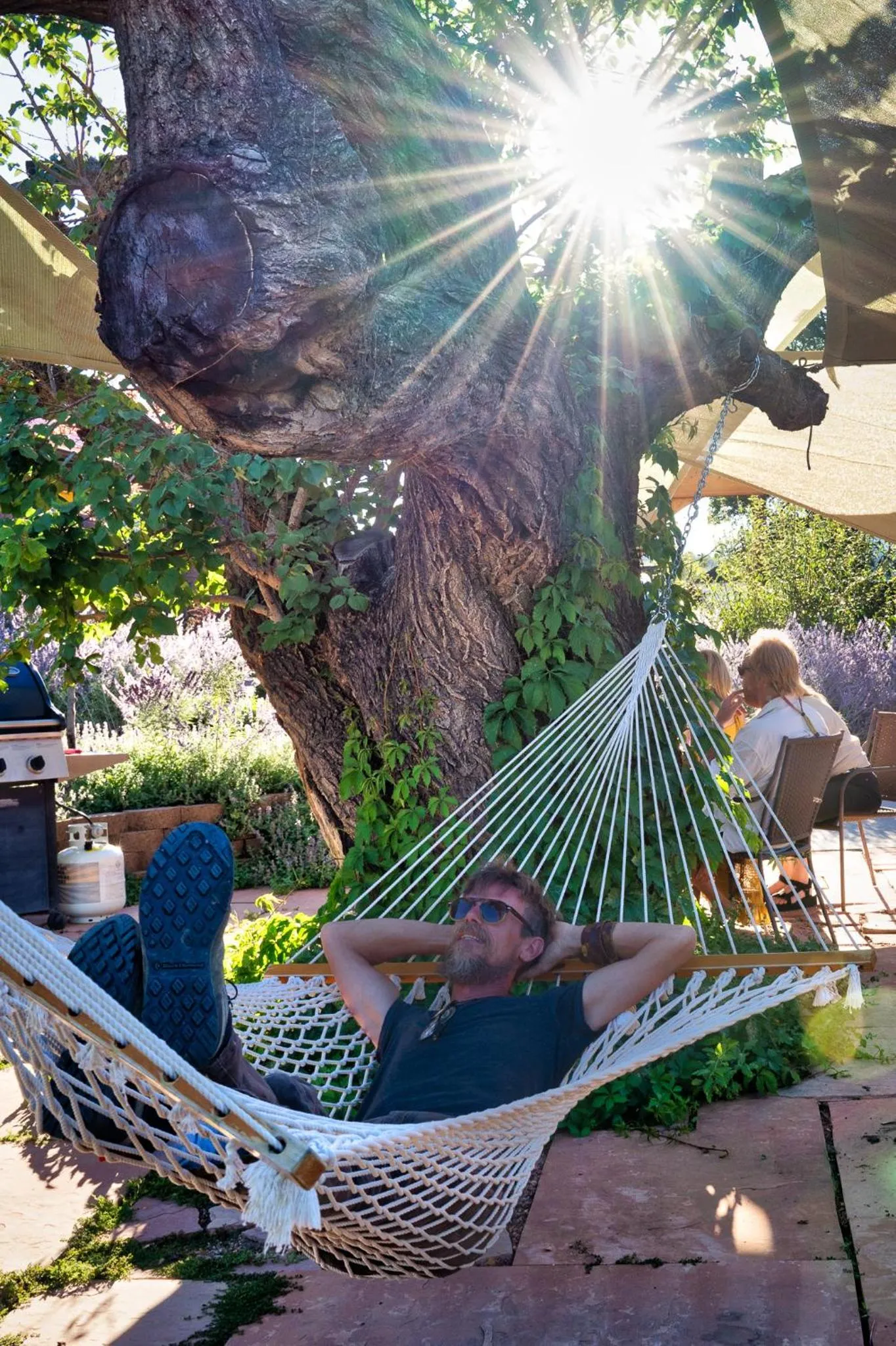 Patio in The Loubird Inn