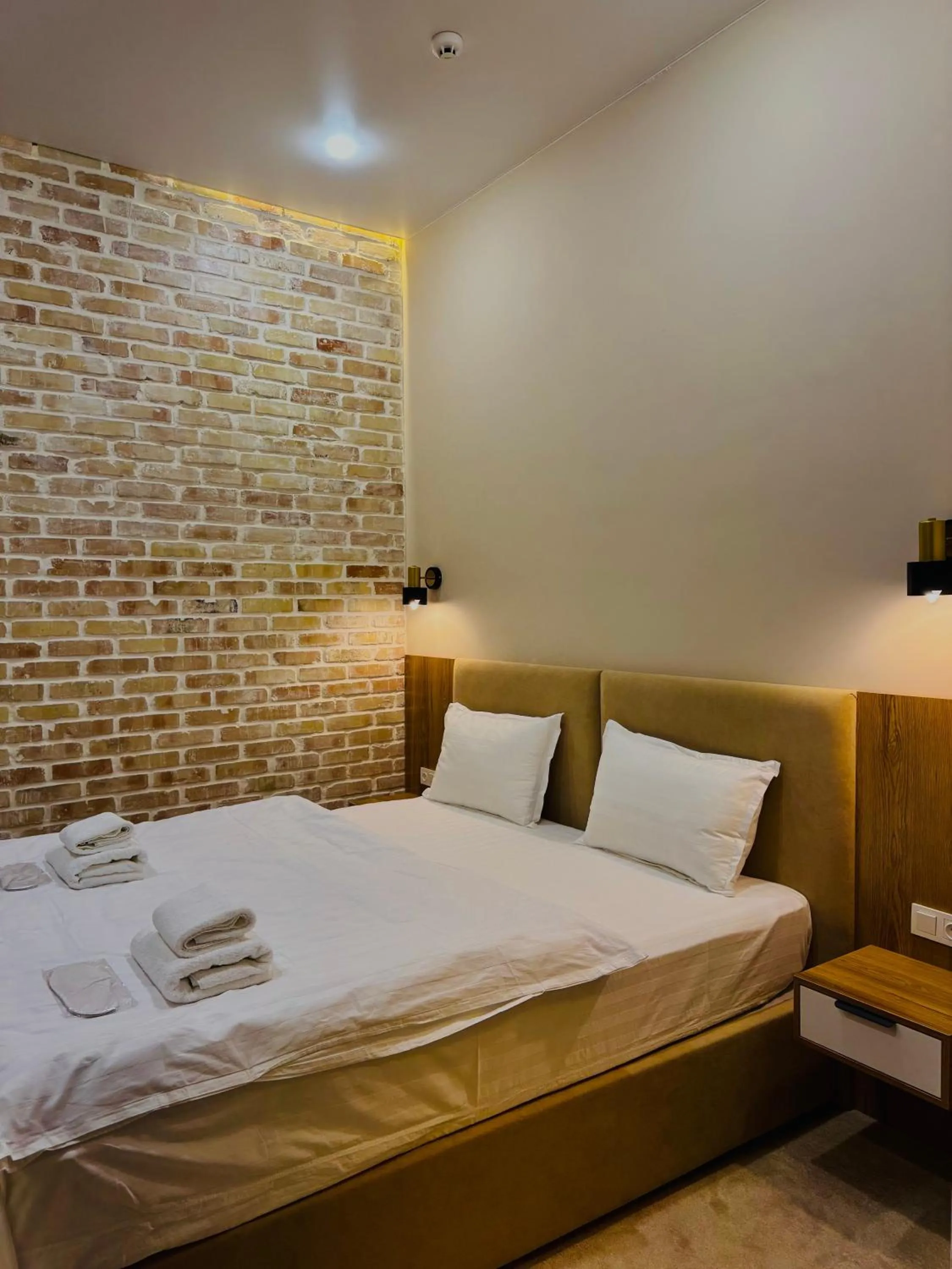 Bed in Shahristan Art Boutique Hotel