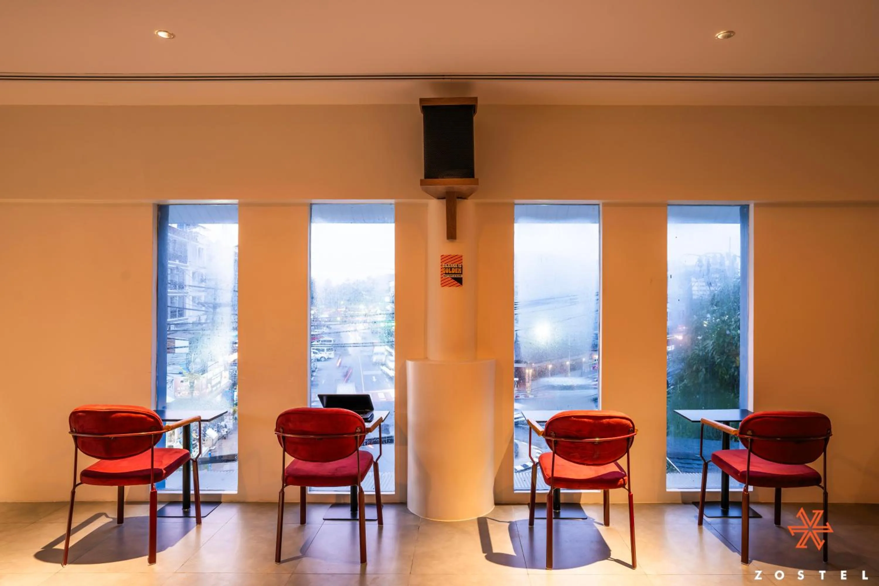 Lounge or bar in Zostel Phuket