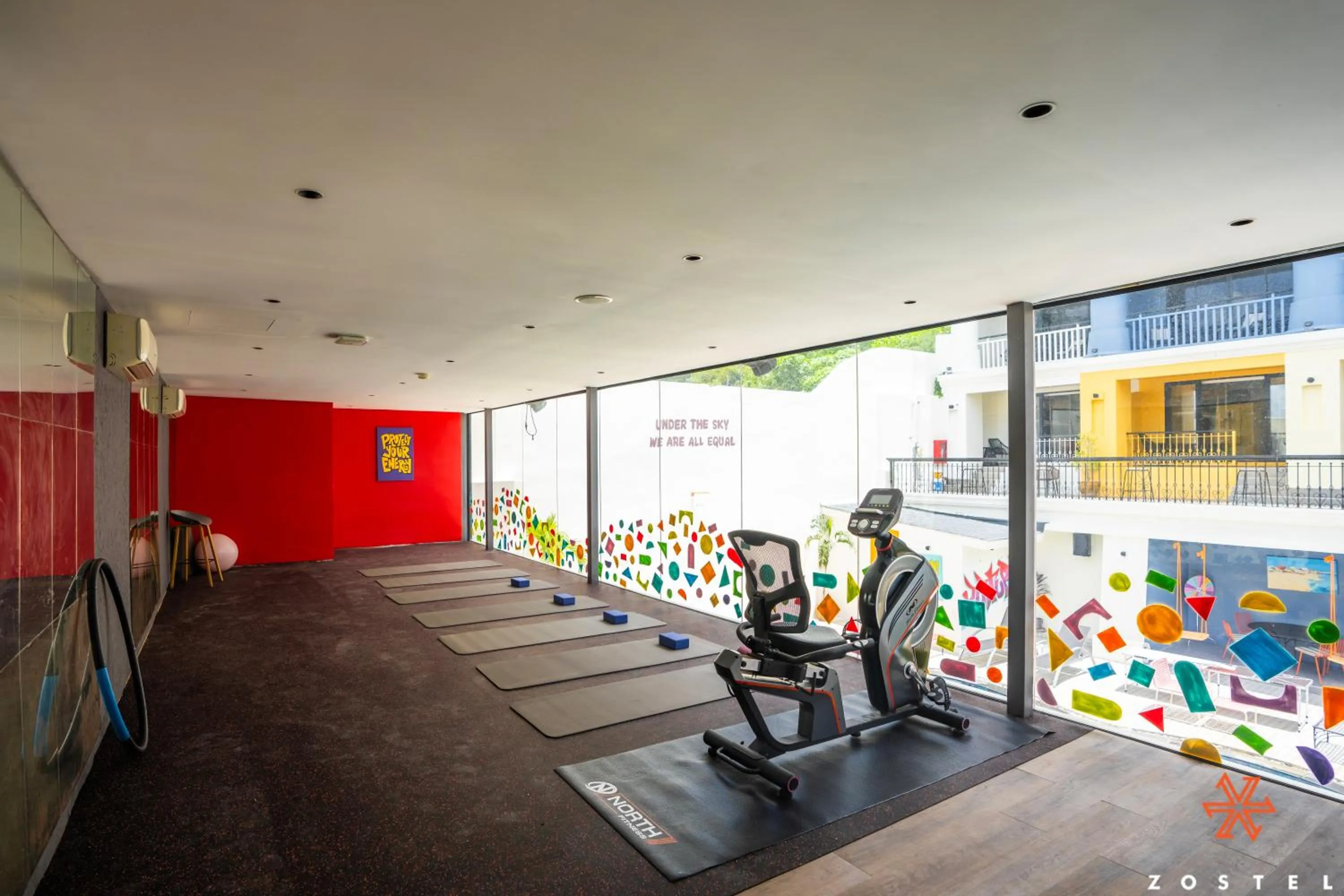 Lounge or bar in Zostel Phuket