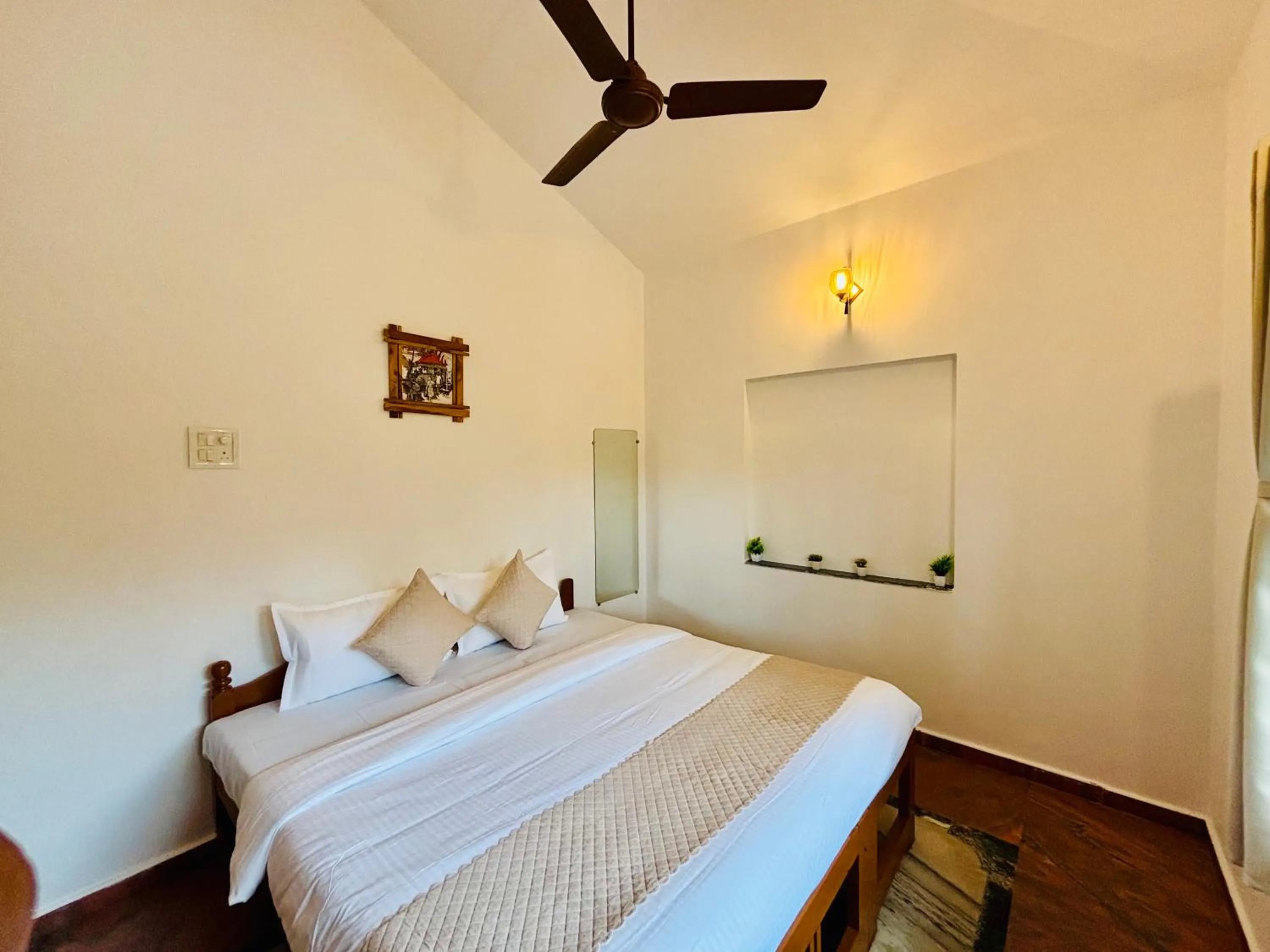 Deluxe Family Suite in Zuna Stayz Morjim Goa