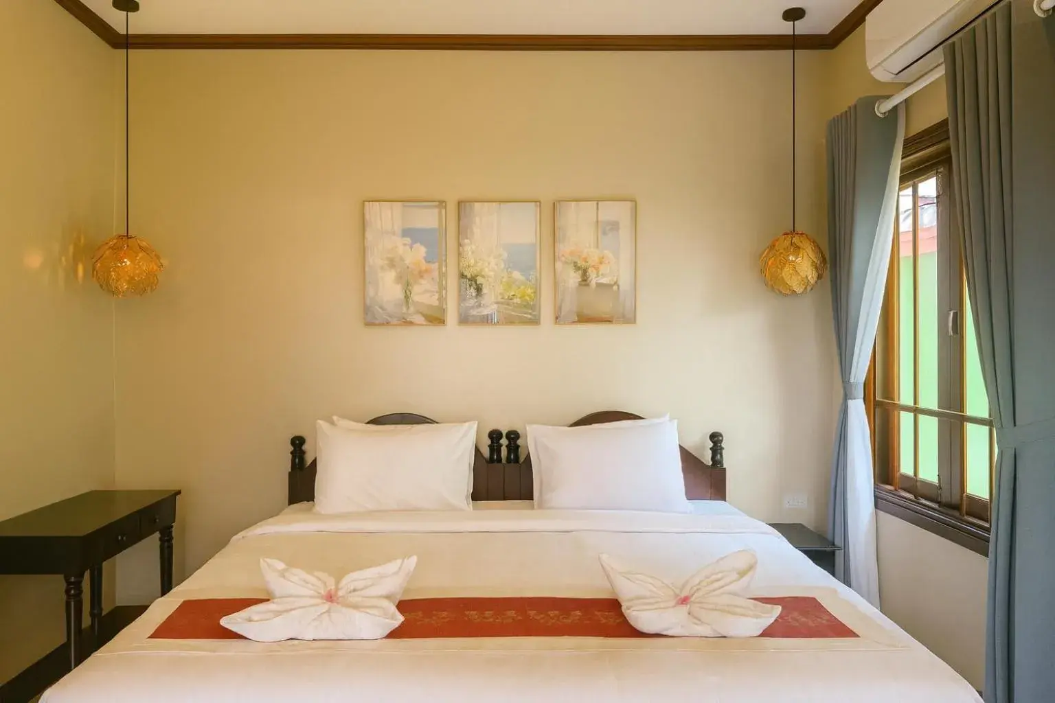 King Room with Garden View in Villa Khili Phousi King Room with Garden View in Villa Khili Phousi