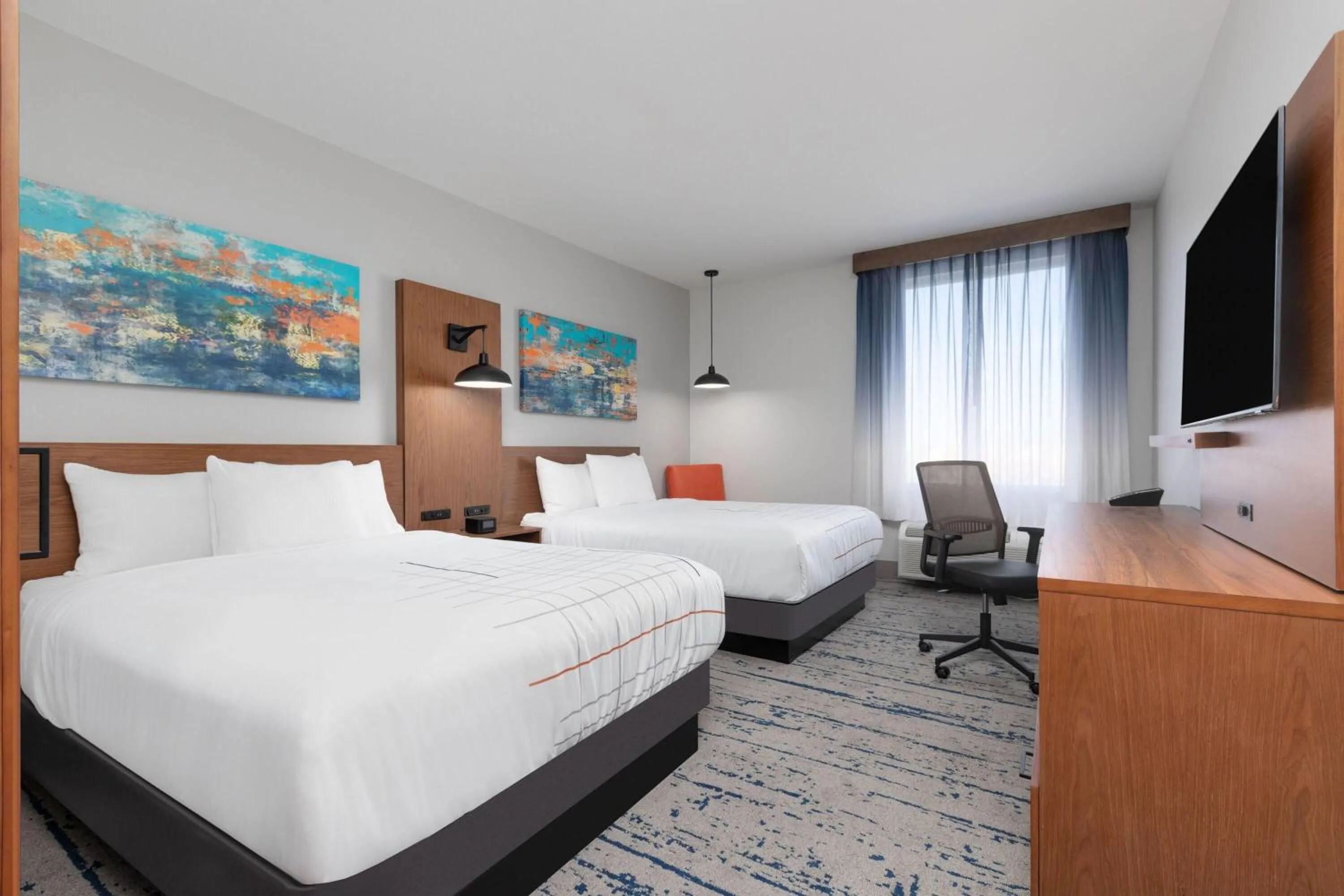 Photo of the whole room, Bed in La Quinta Inn & Suites by Wyndham Eagle Pass
