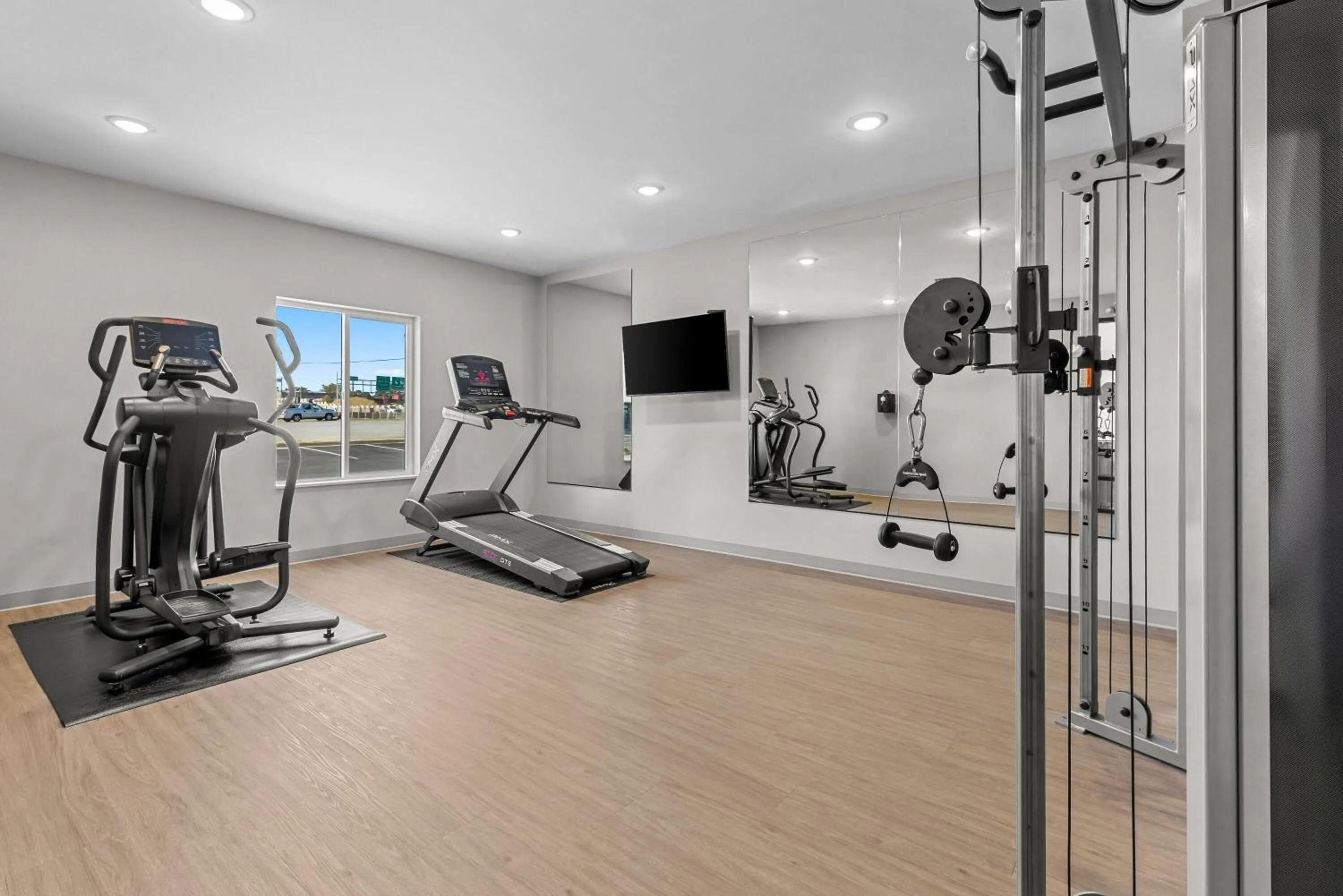 Fitness centre/facilities in Echo Suites Extended Stay by Wyndham Atlanta-Conyers