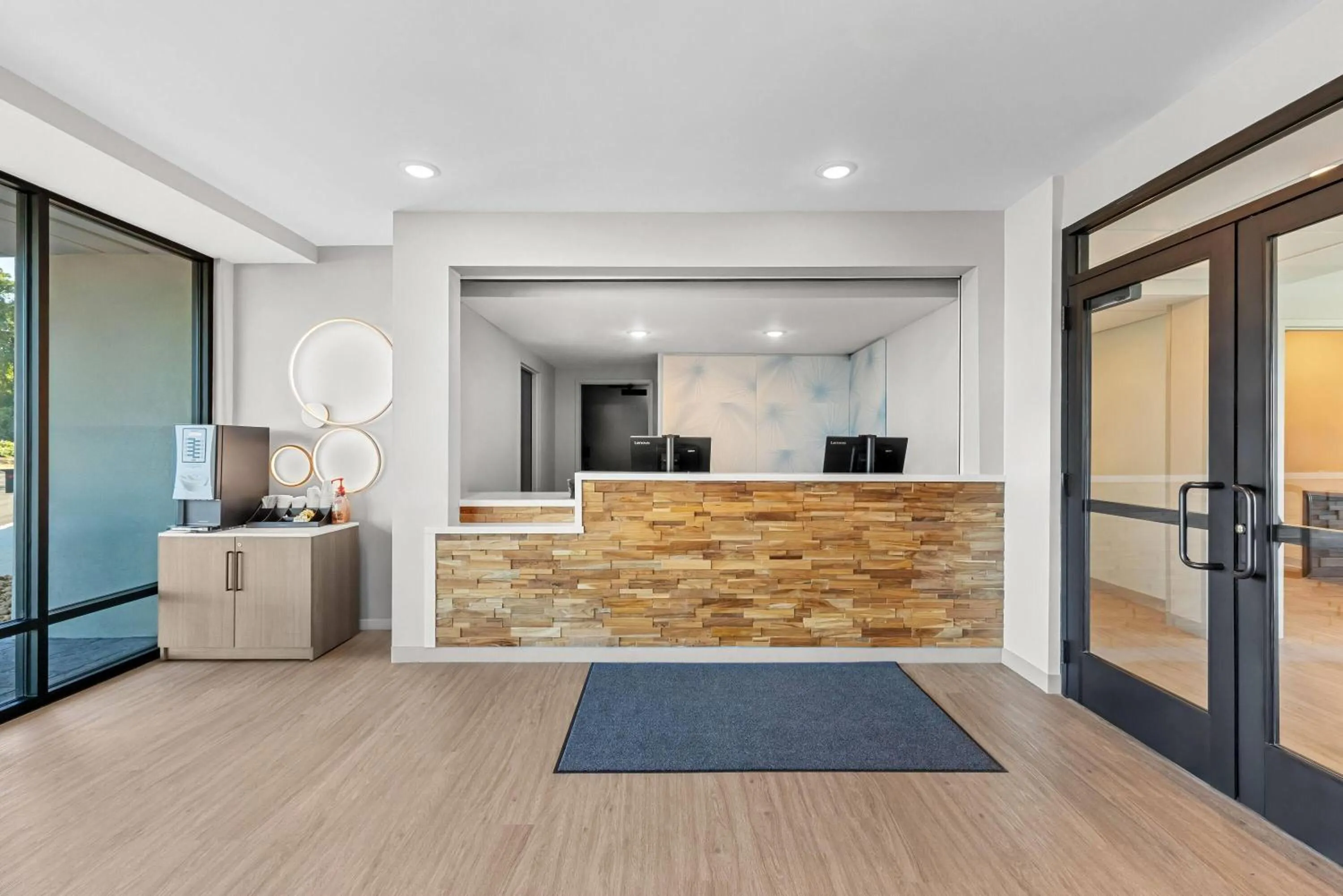 Lobby or reception in Echo Suites Extended Stay by Wyndham Atlanta-Conyers