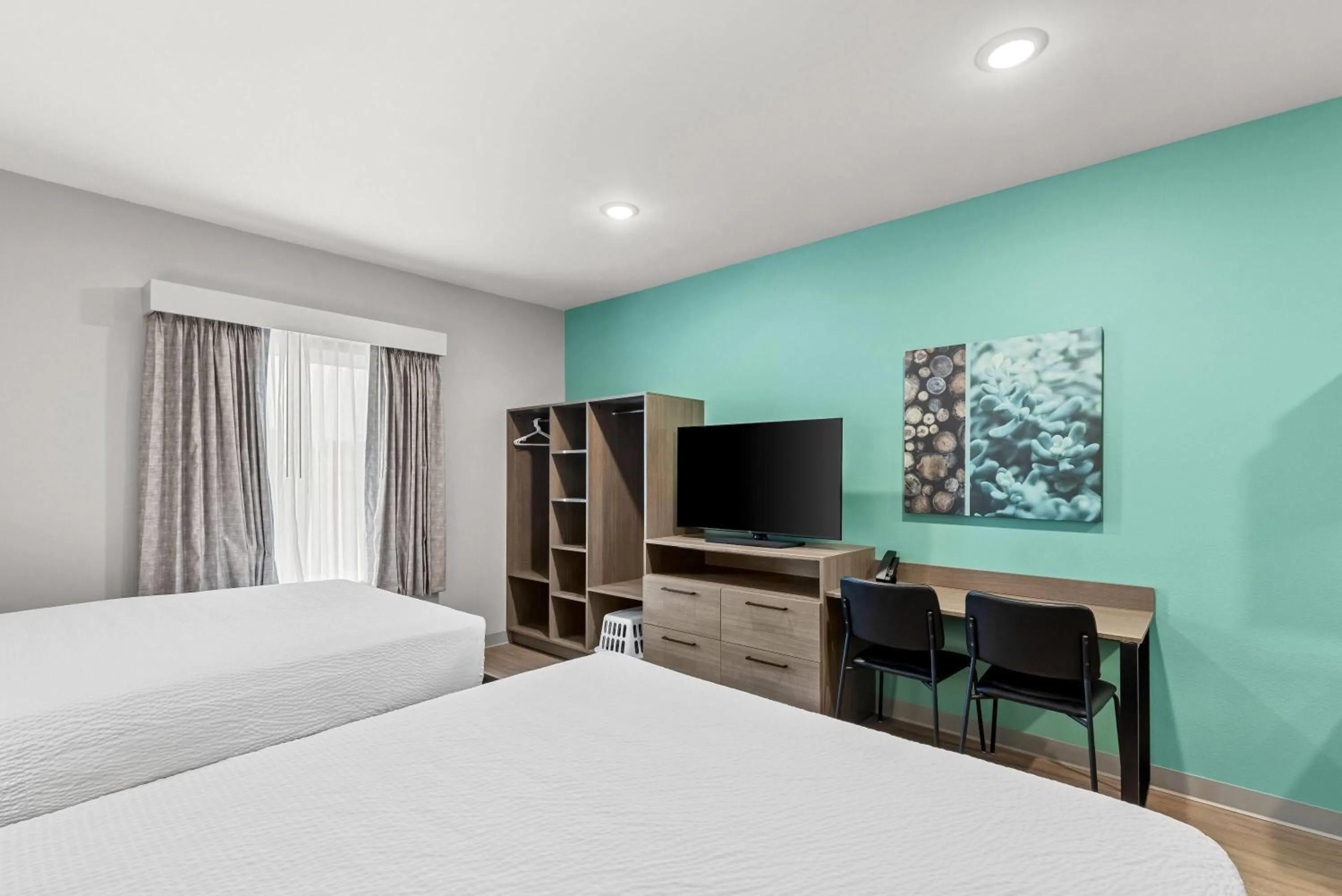 Photo of the whole room, Bed in Echo Suites Extended Stay by Wyndham Atlanta-Conyers