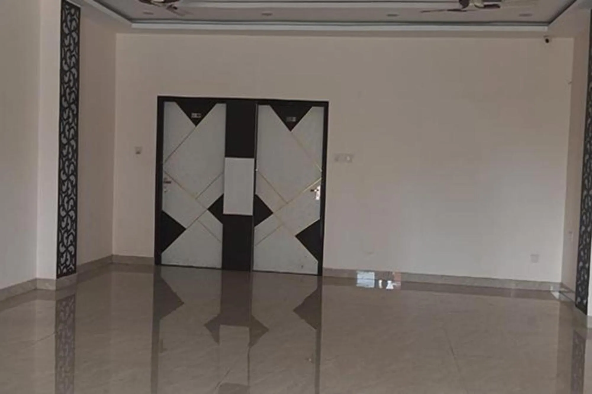 Lobby or reception in FabHotel Crown Inn