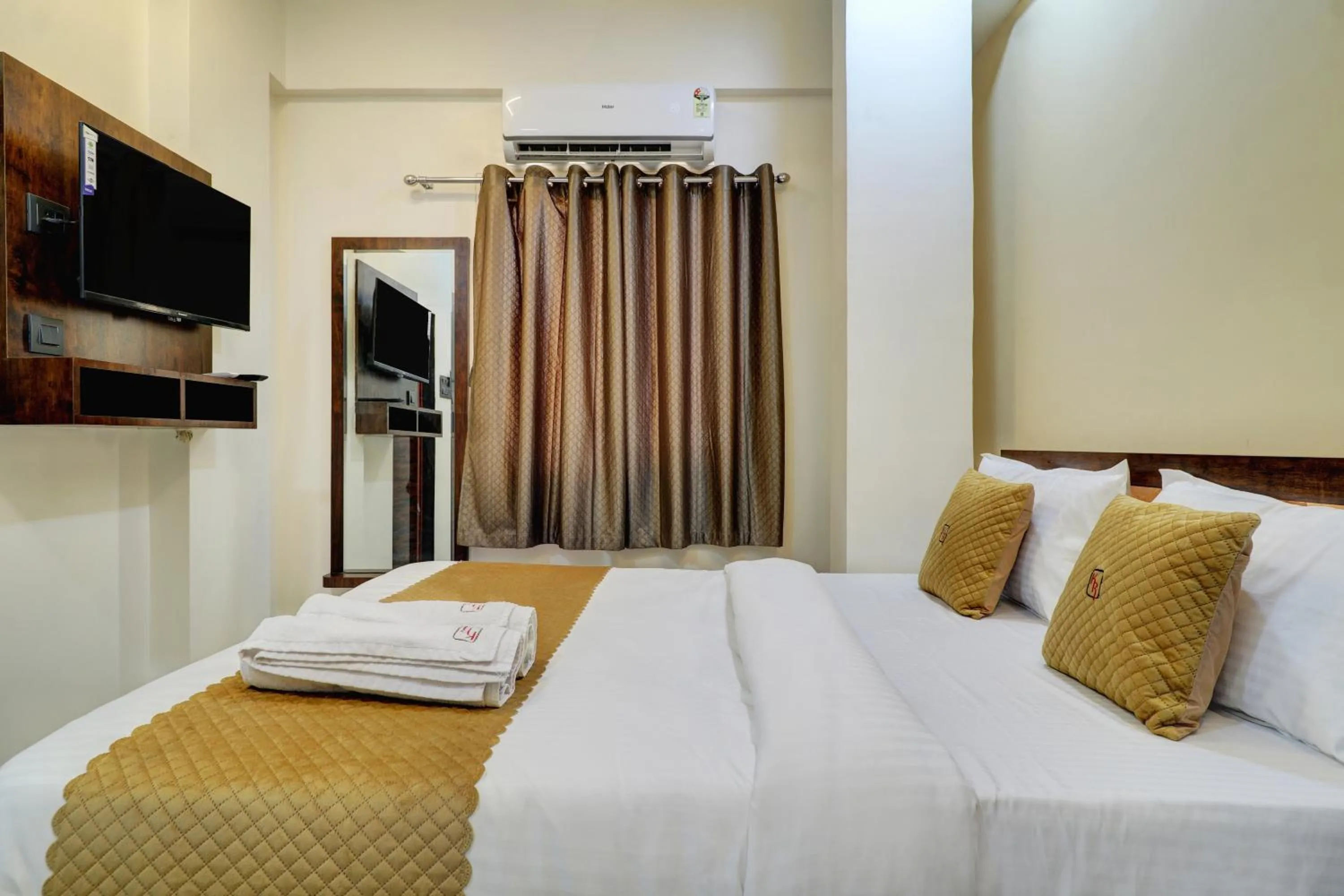 Bed in Krishna Residency