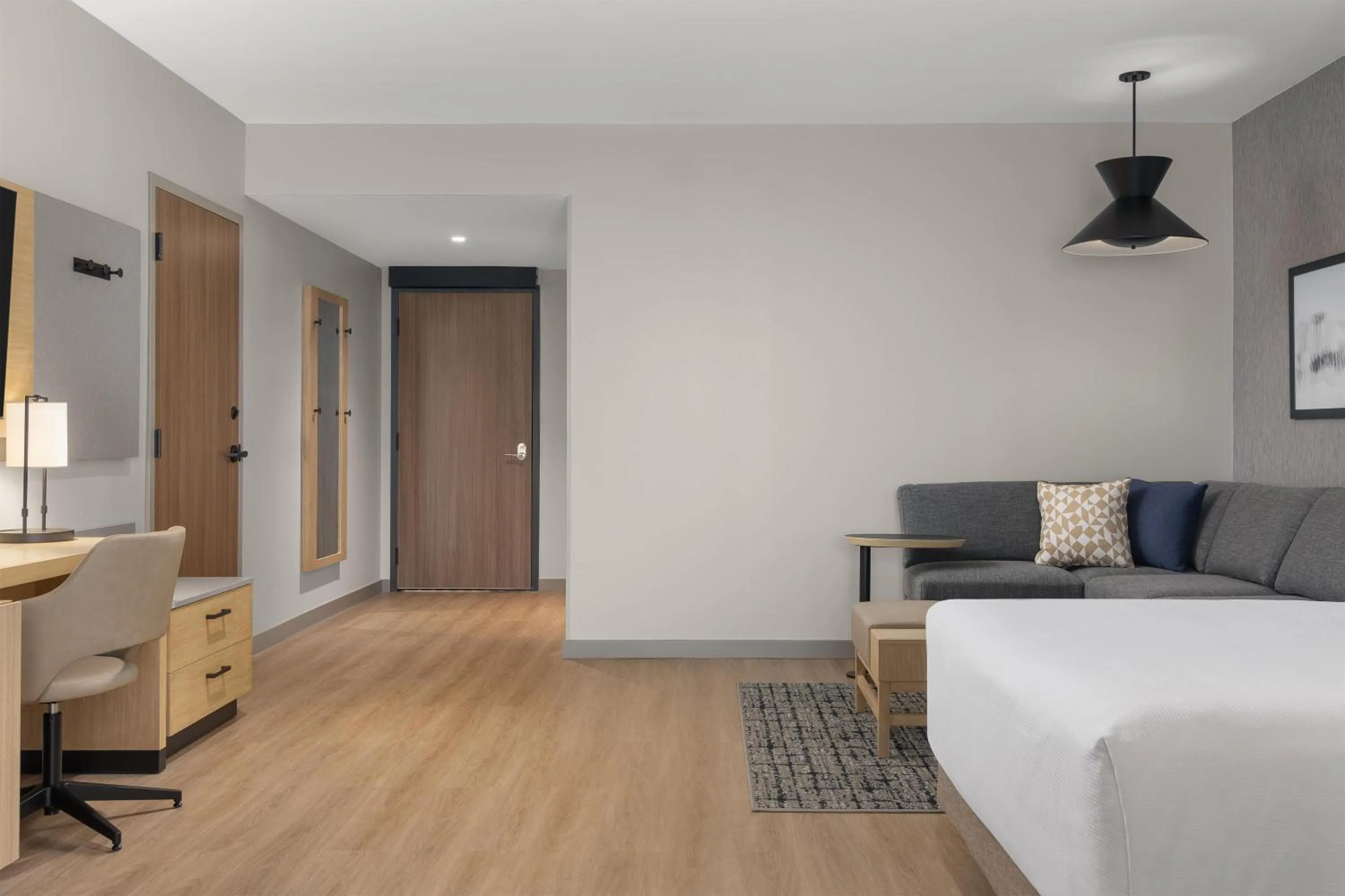 Bedroom, Bed in Hyatt Place Toronto Airport