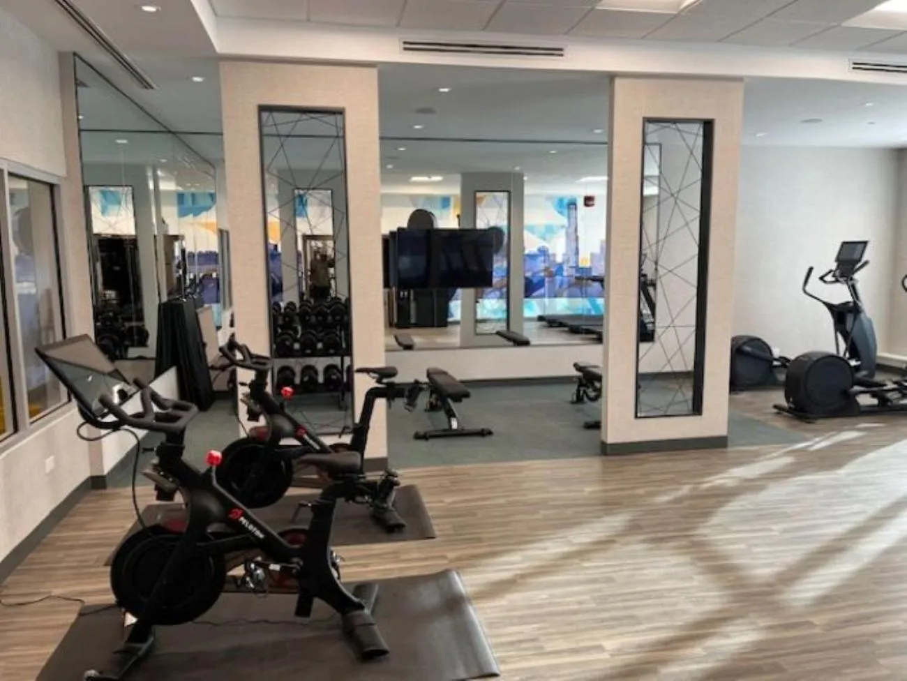 Fitness centre/facilities in Hyatt Place Toronto Airport