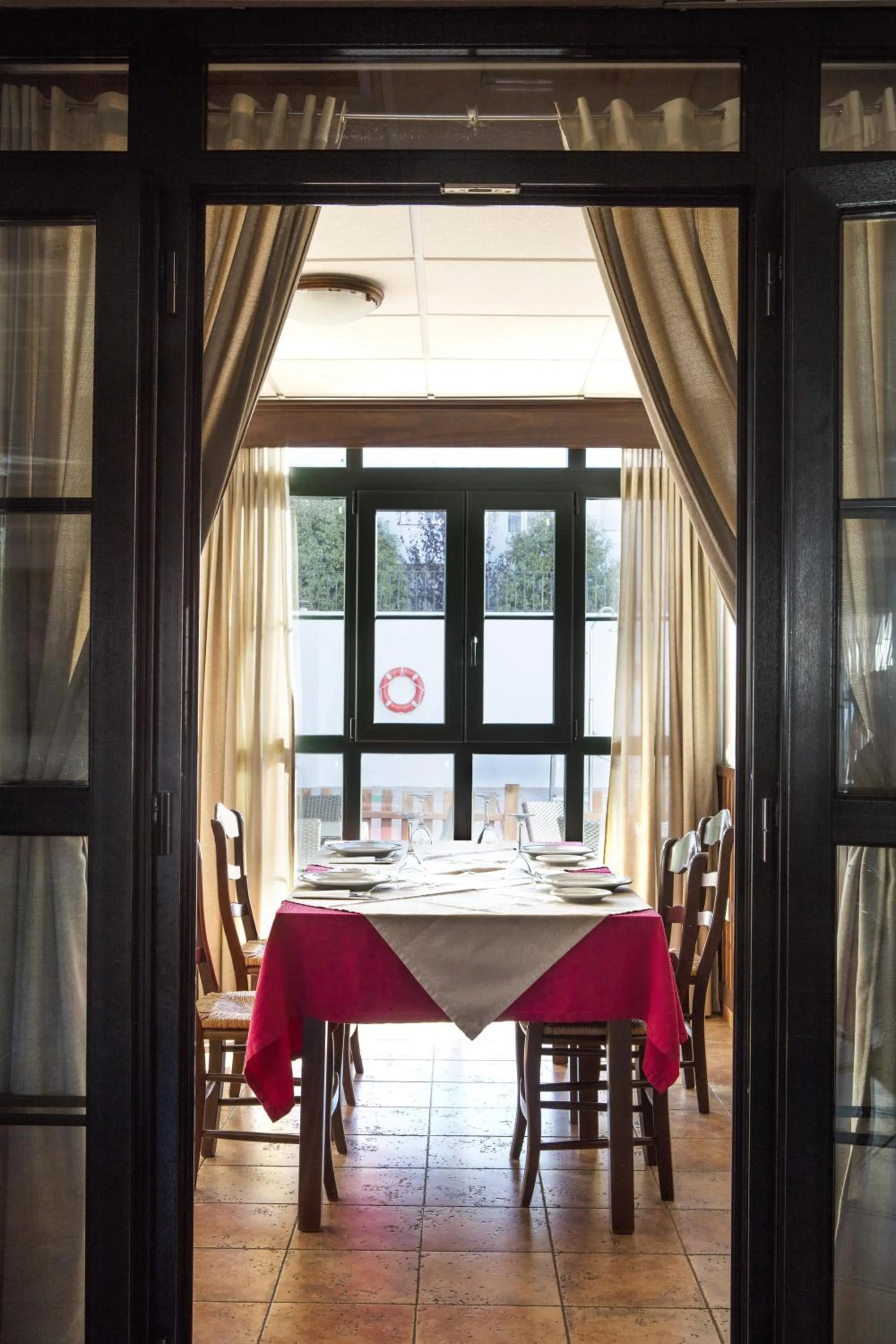 Restaurant/places to eat in Hotel Tugasa Sierra y Cal