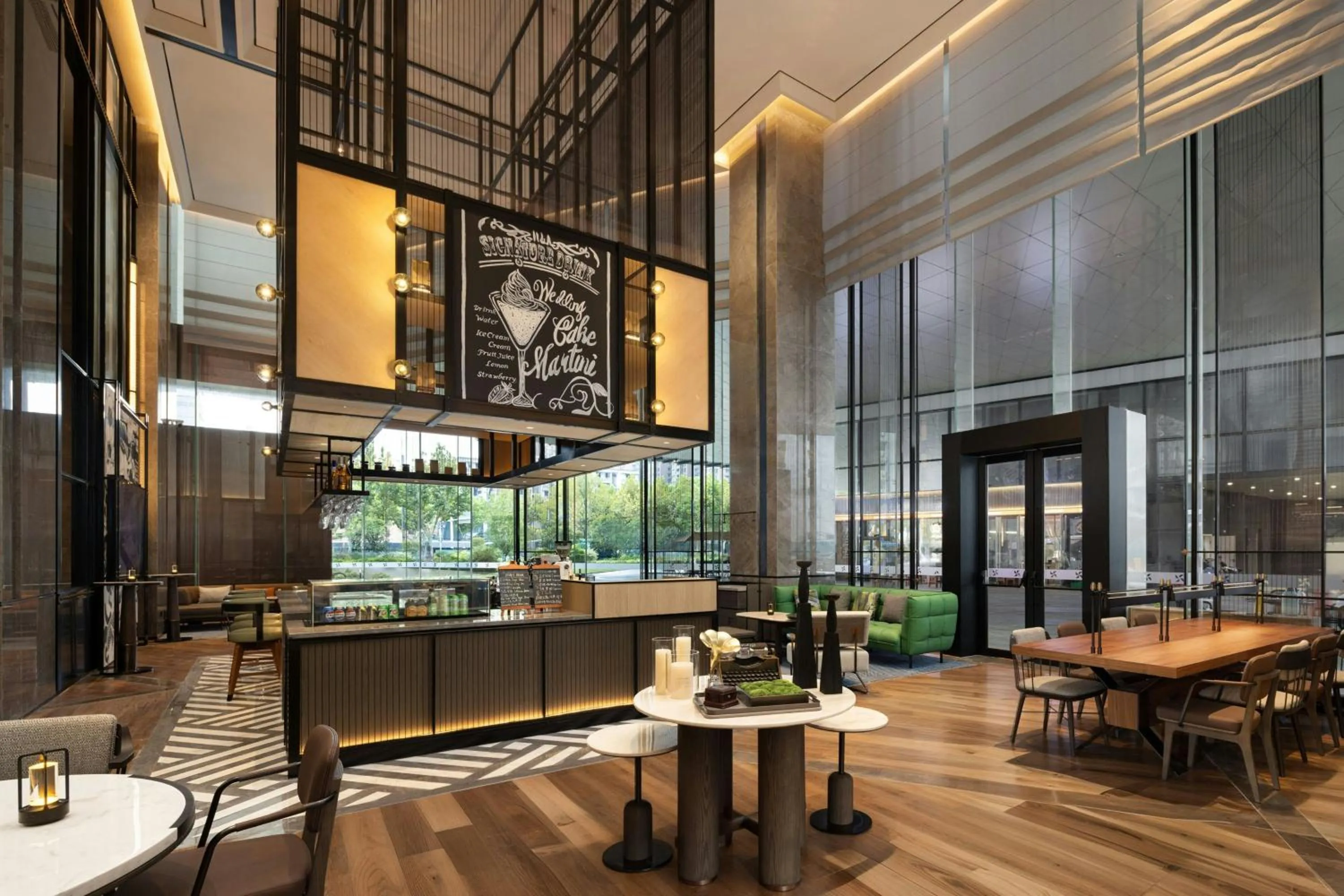 Lobby or reception in Four Points by Sheraton Wuhan Hankou