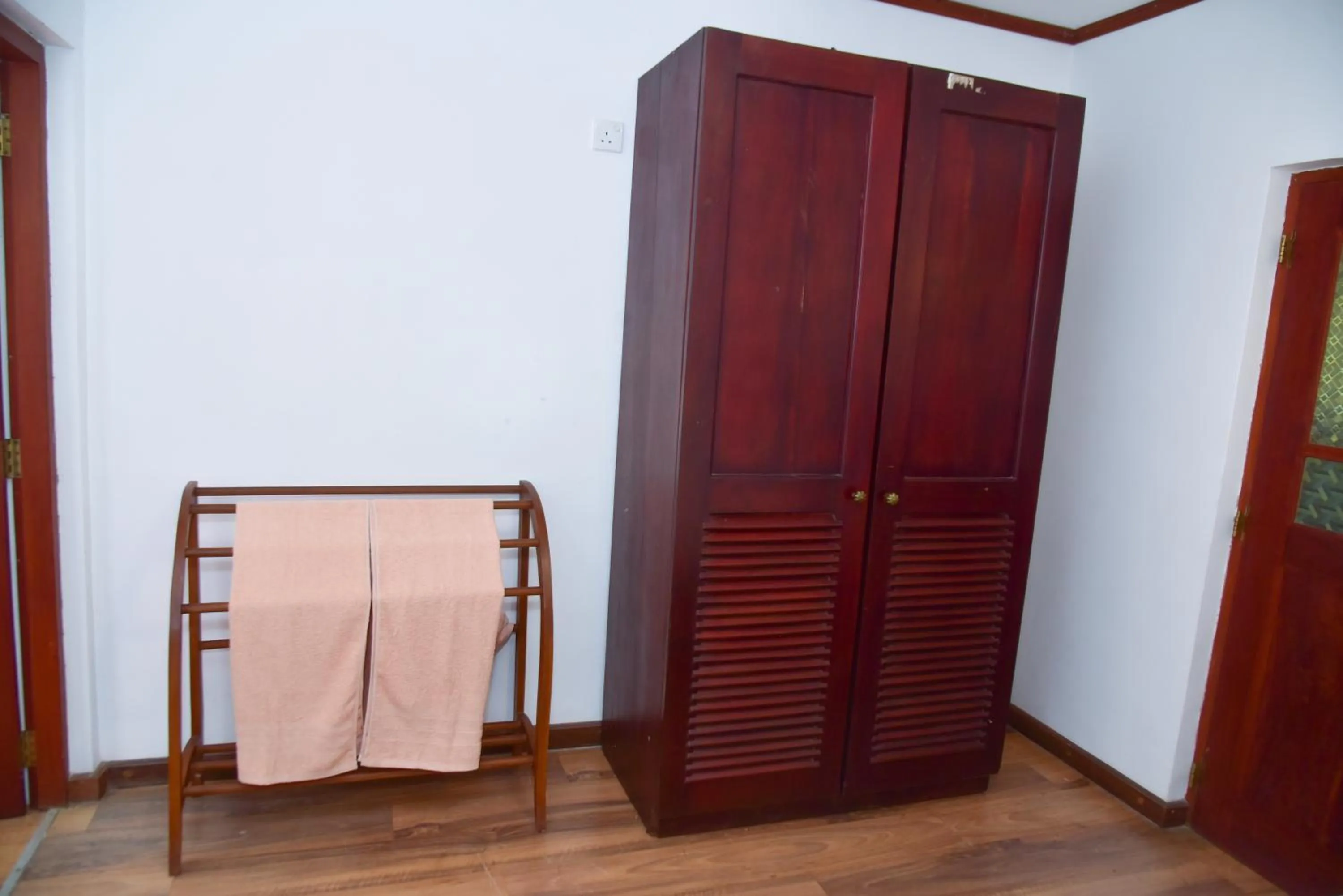 wardrobe in Villa Thotiya