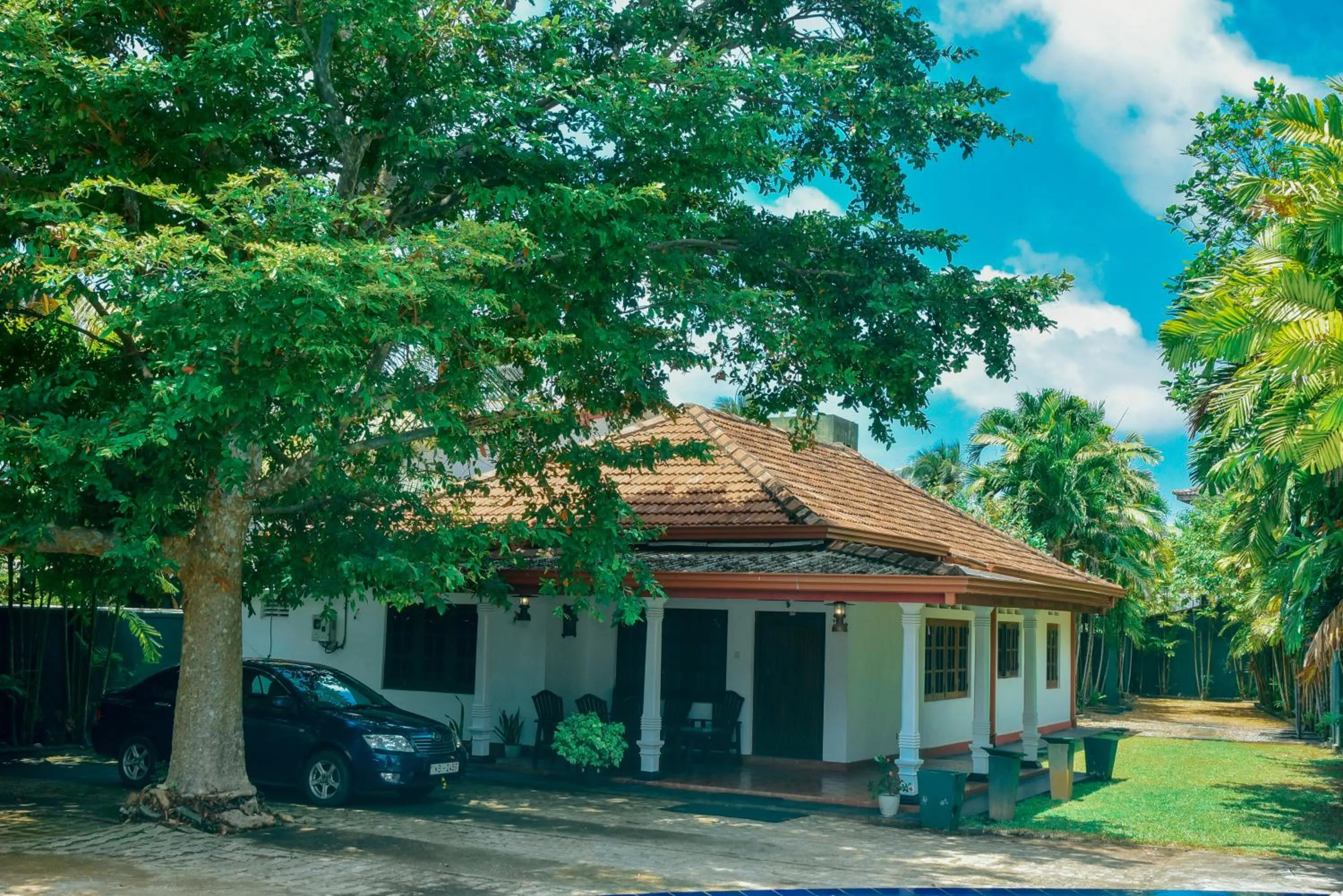 Property building in Villa Thotiya