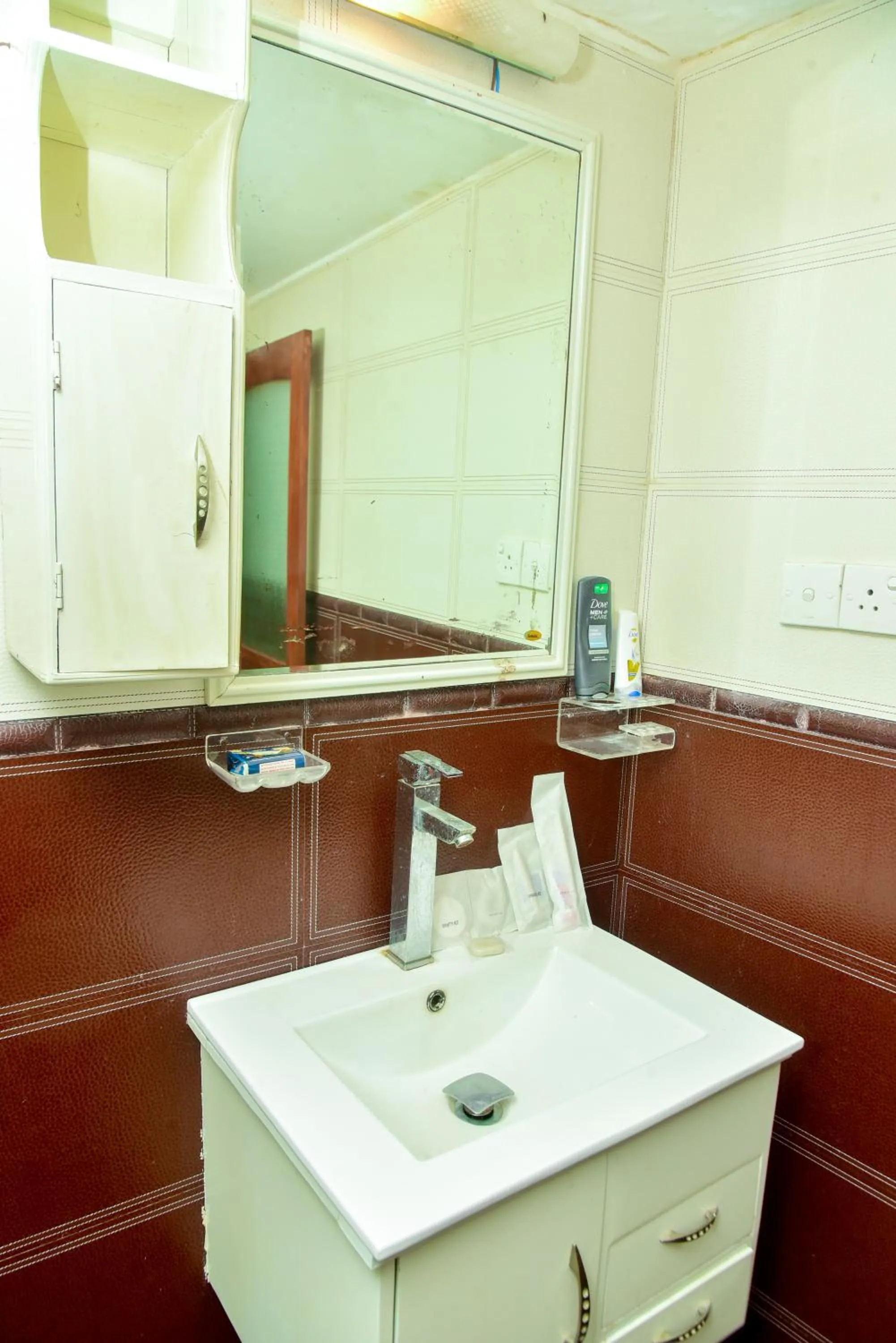 Bathroom in Villa Thotiya