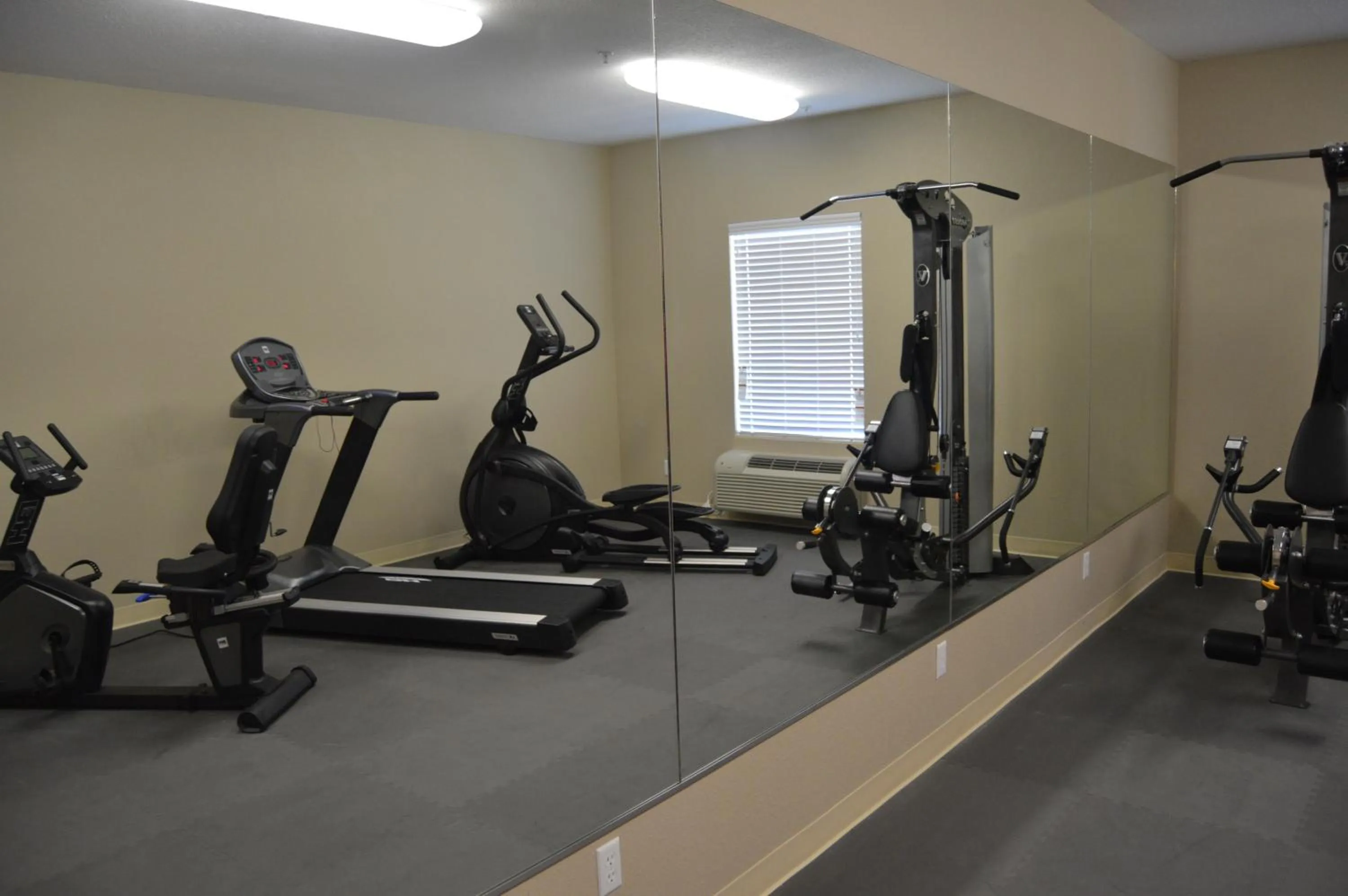 Fitness centre/facilities in Heritage Place Hotel and Suites