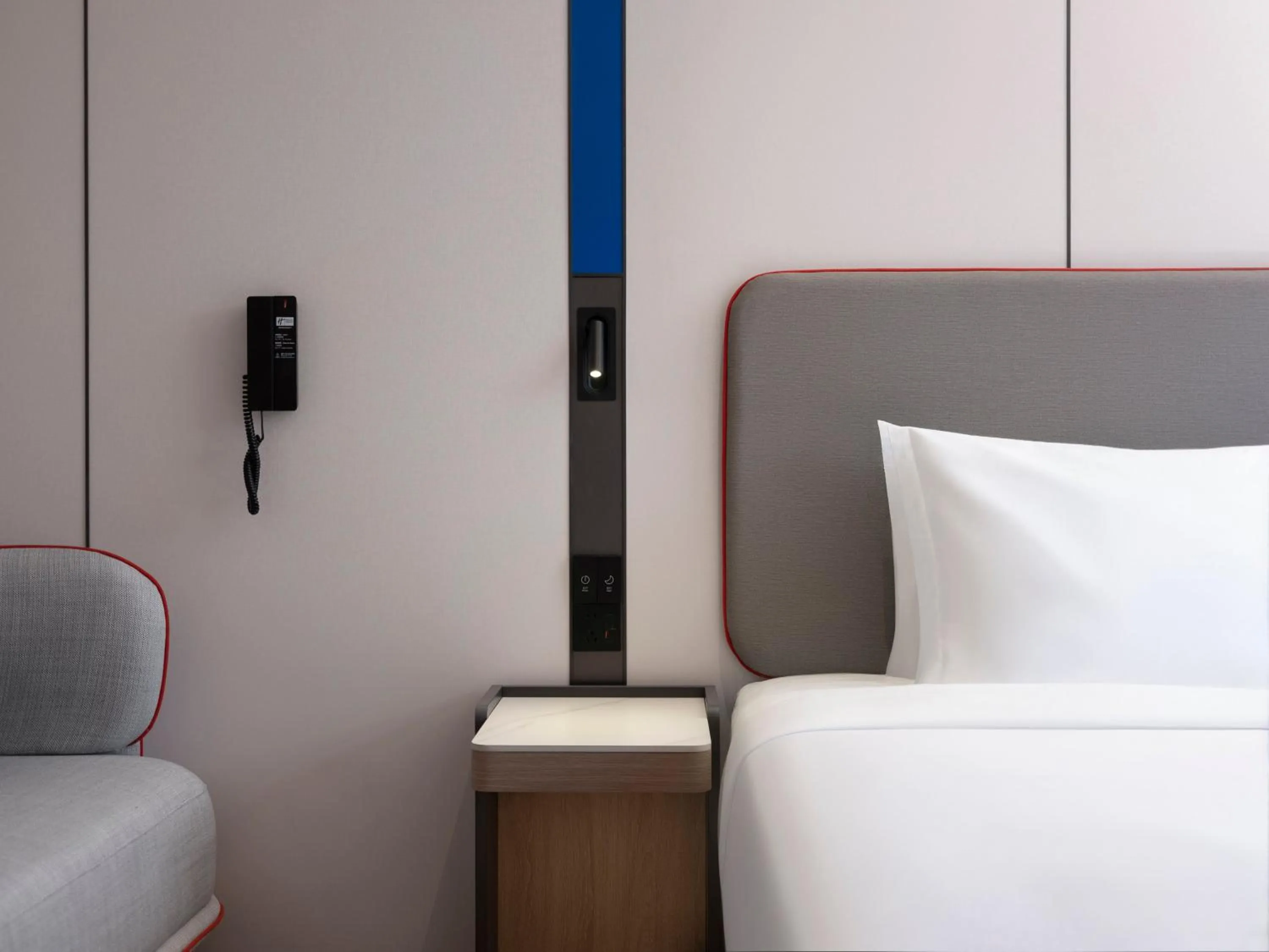 Photo of the whole room, Bed in Holiday Inn Express Qingdao Downtown by IHG