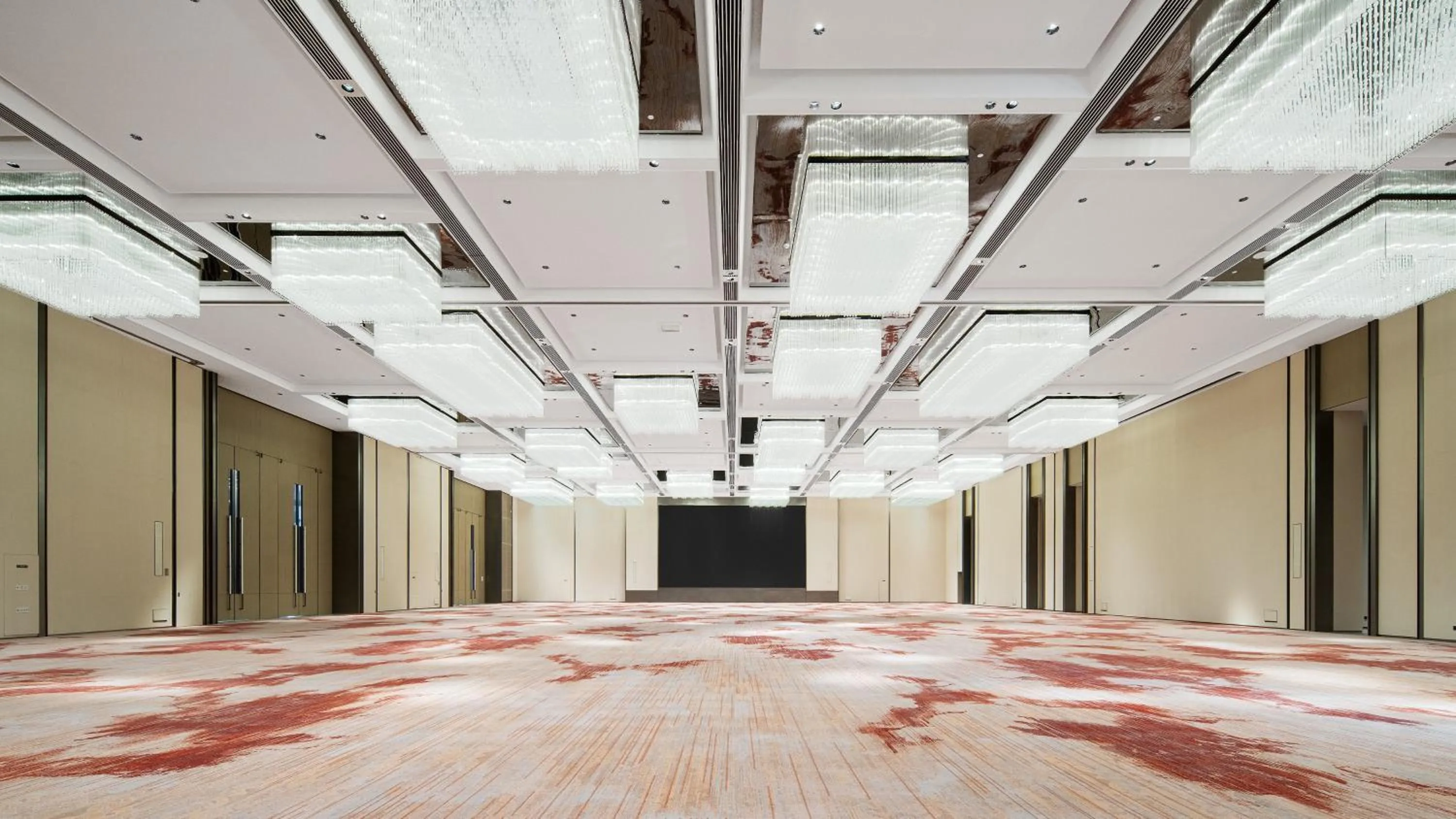 Banquet/Function facilities in Crowne Plaza Weihai Binhai by IHG