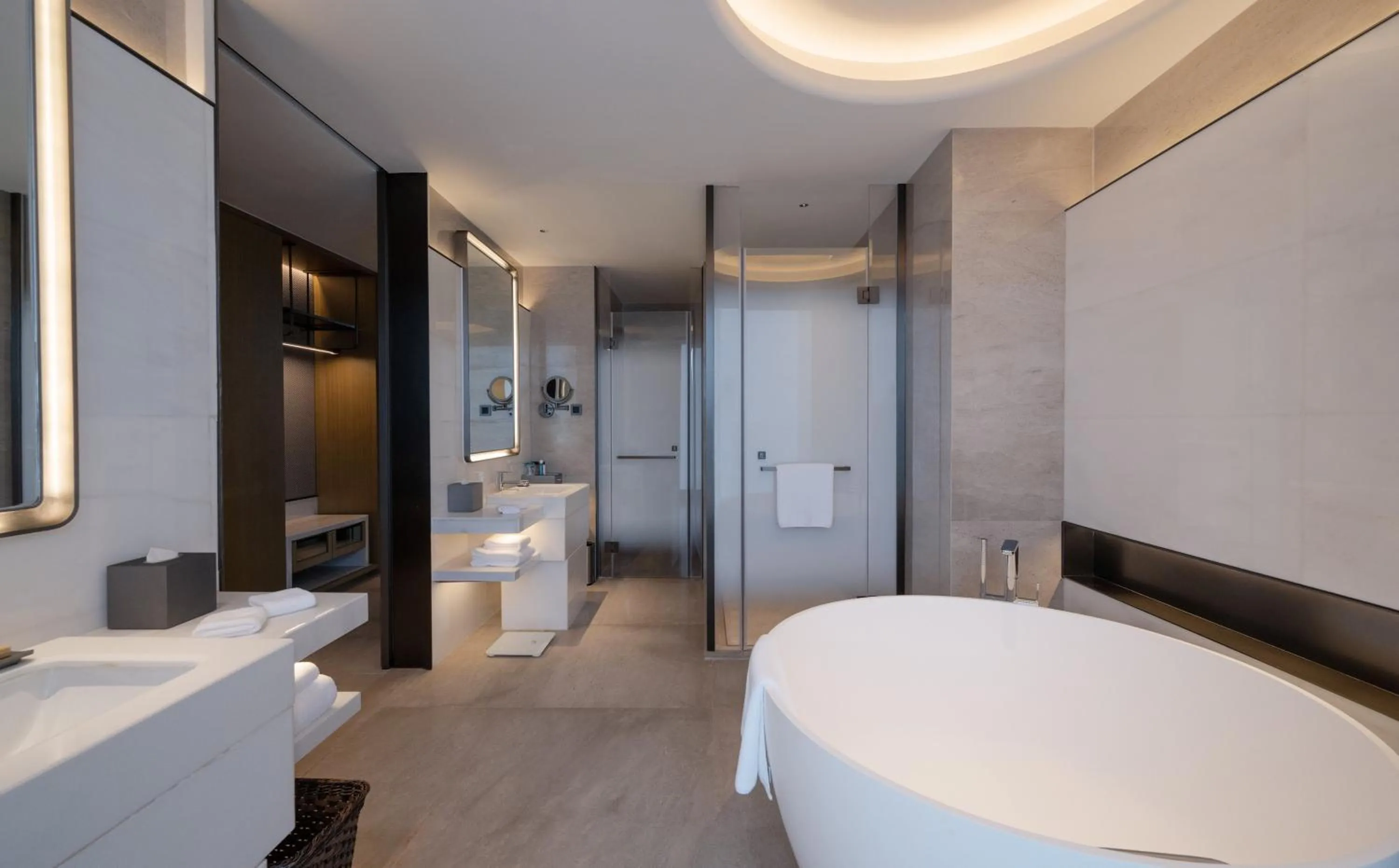 Photo of the whole room in Crowne Plaza Weihai Binhai by IHG