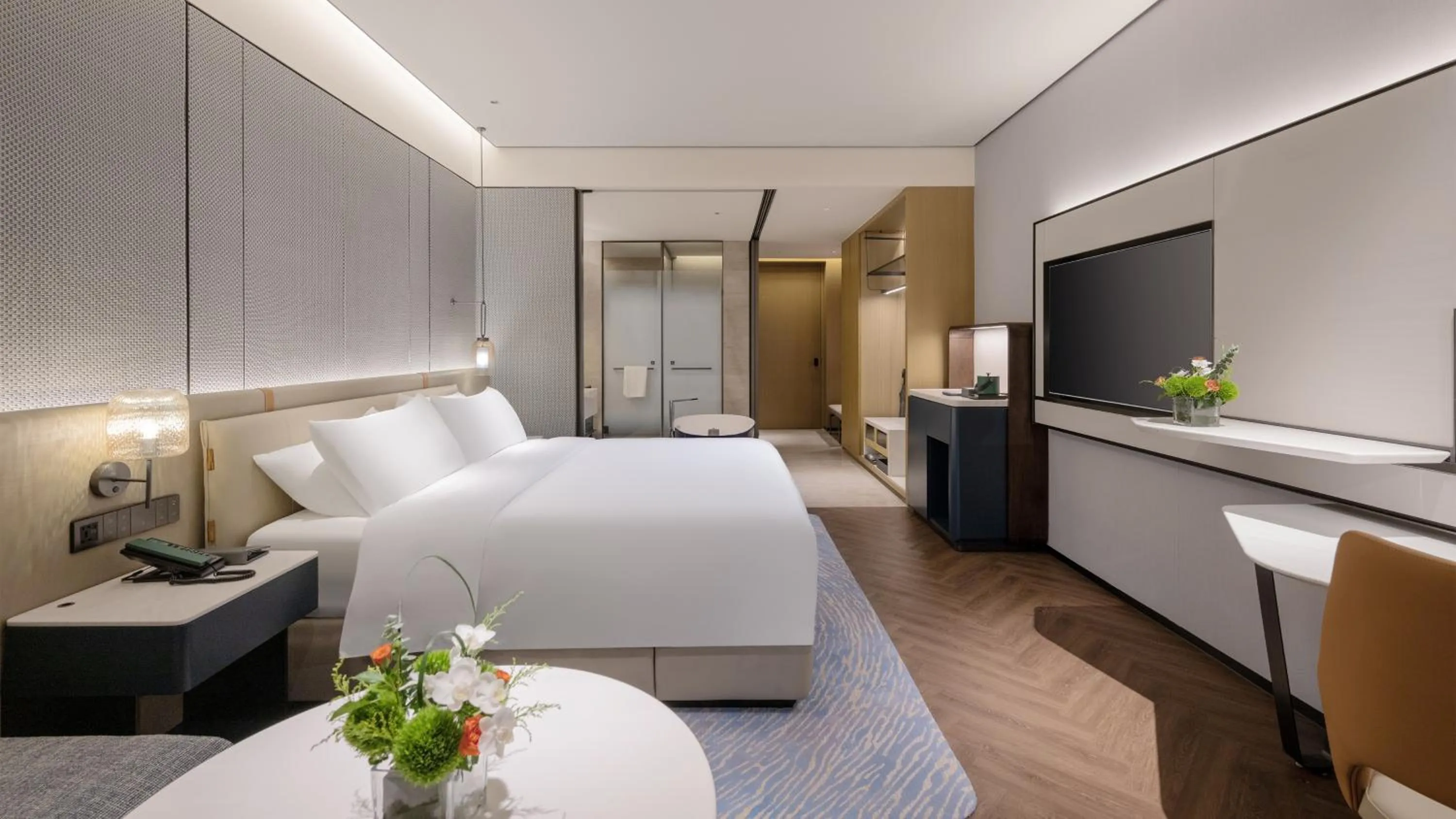 City view, Bed in Crowne Plaza Weihai Binhai by IHG