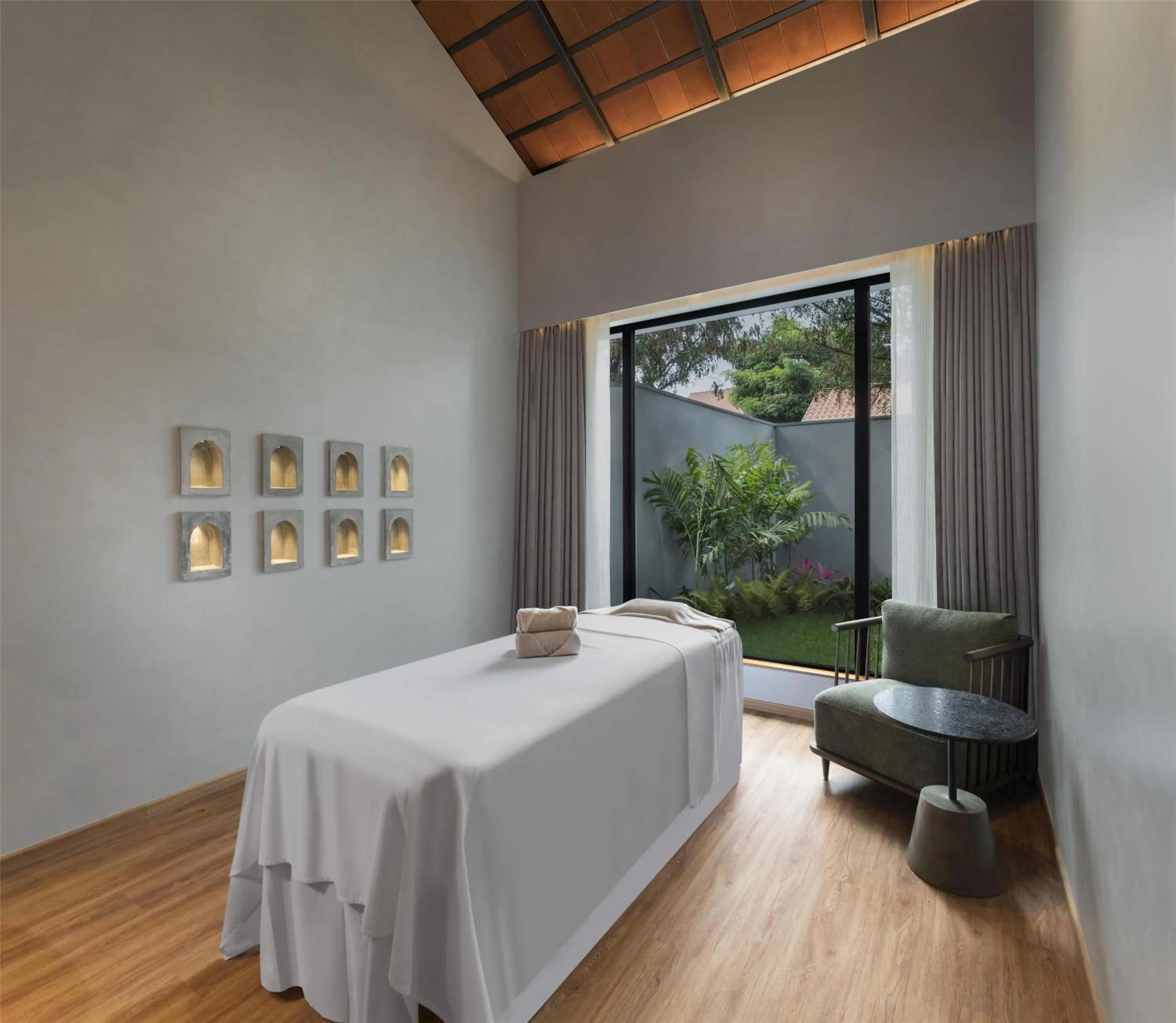 Sports, Bed in Hilton Hyderabad Genome Valley Resort & Spa