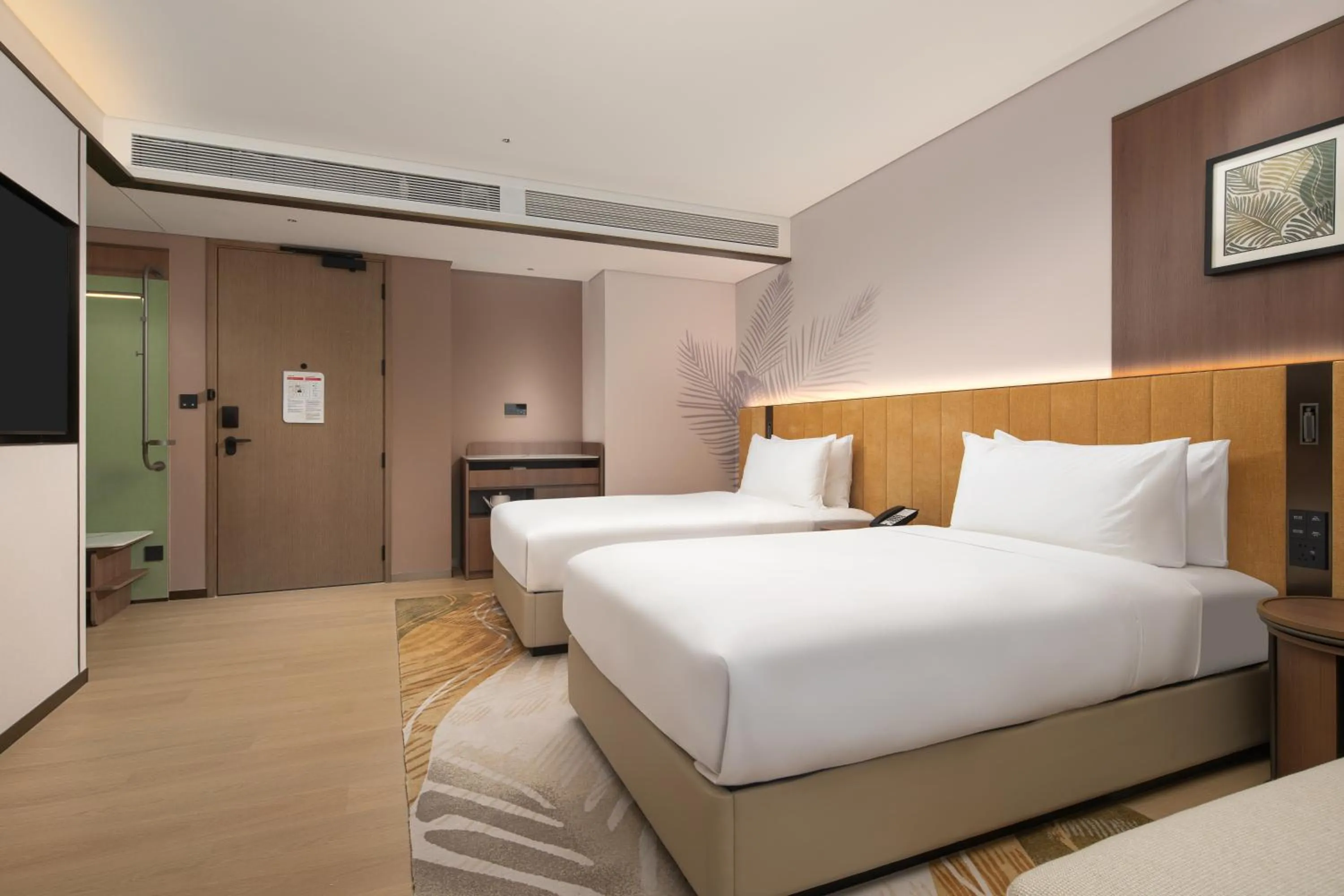 Photo of the whole room, Bed in Hilton Garden Inn Lanzhou Anning