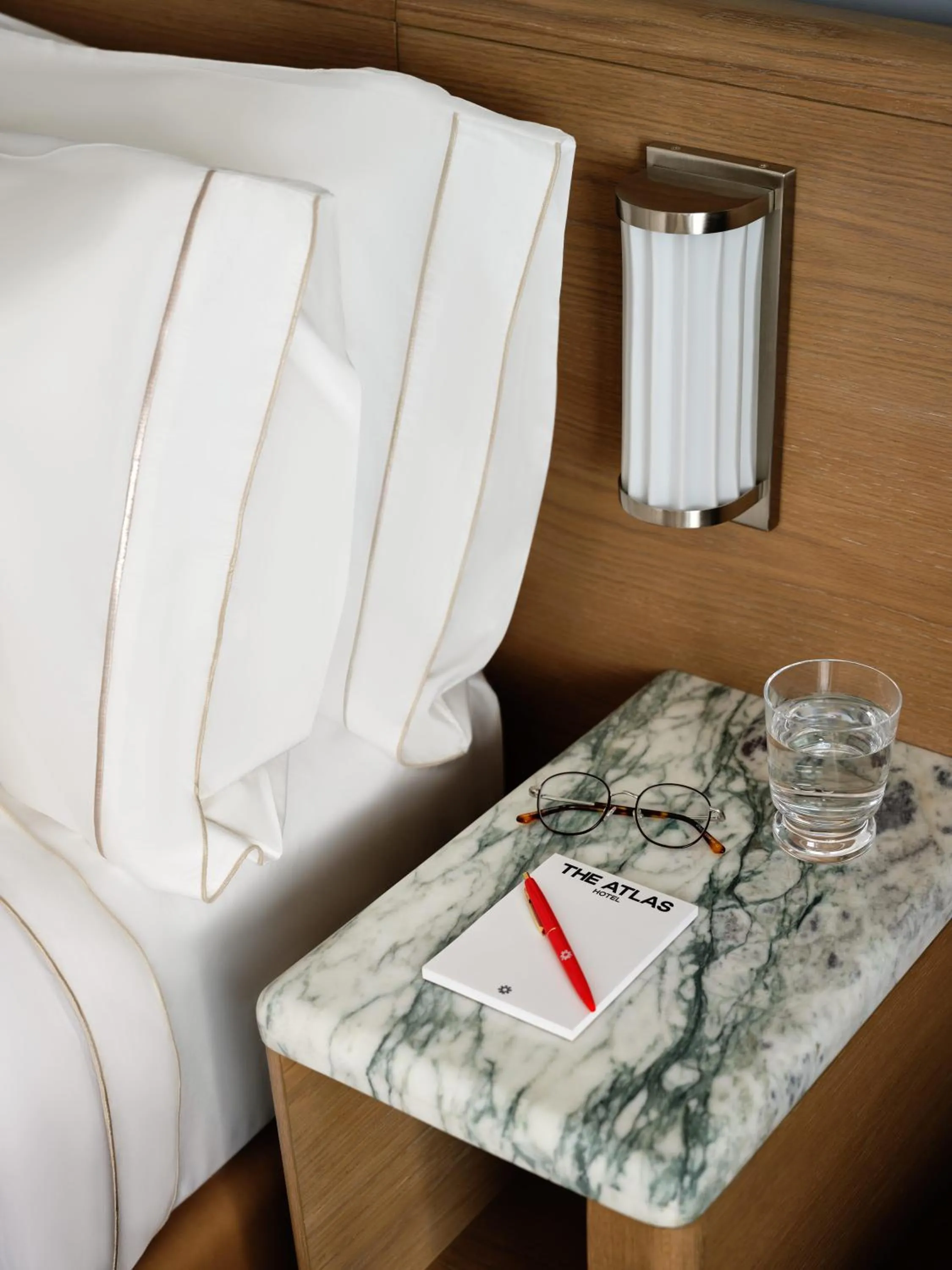 Queen Room with Two Queen Beds - Non-Smoking in The Atlas Hotel