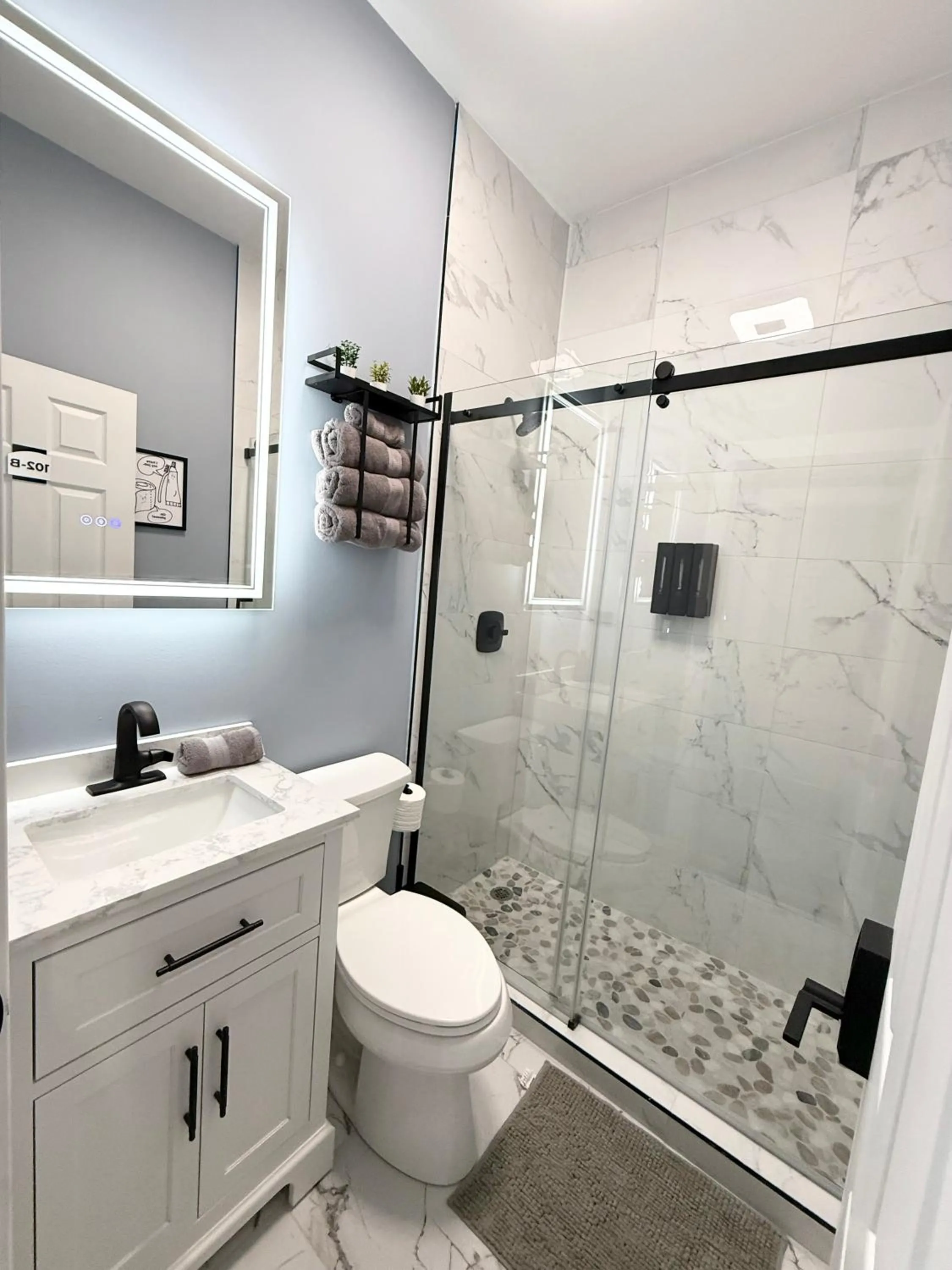 Double Room with Private External Bathroom in The Den Hotel