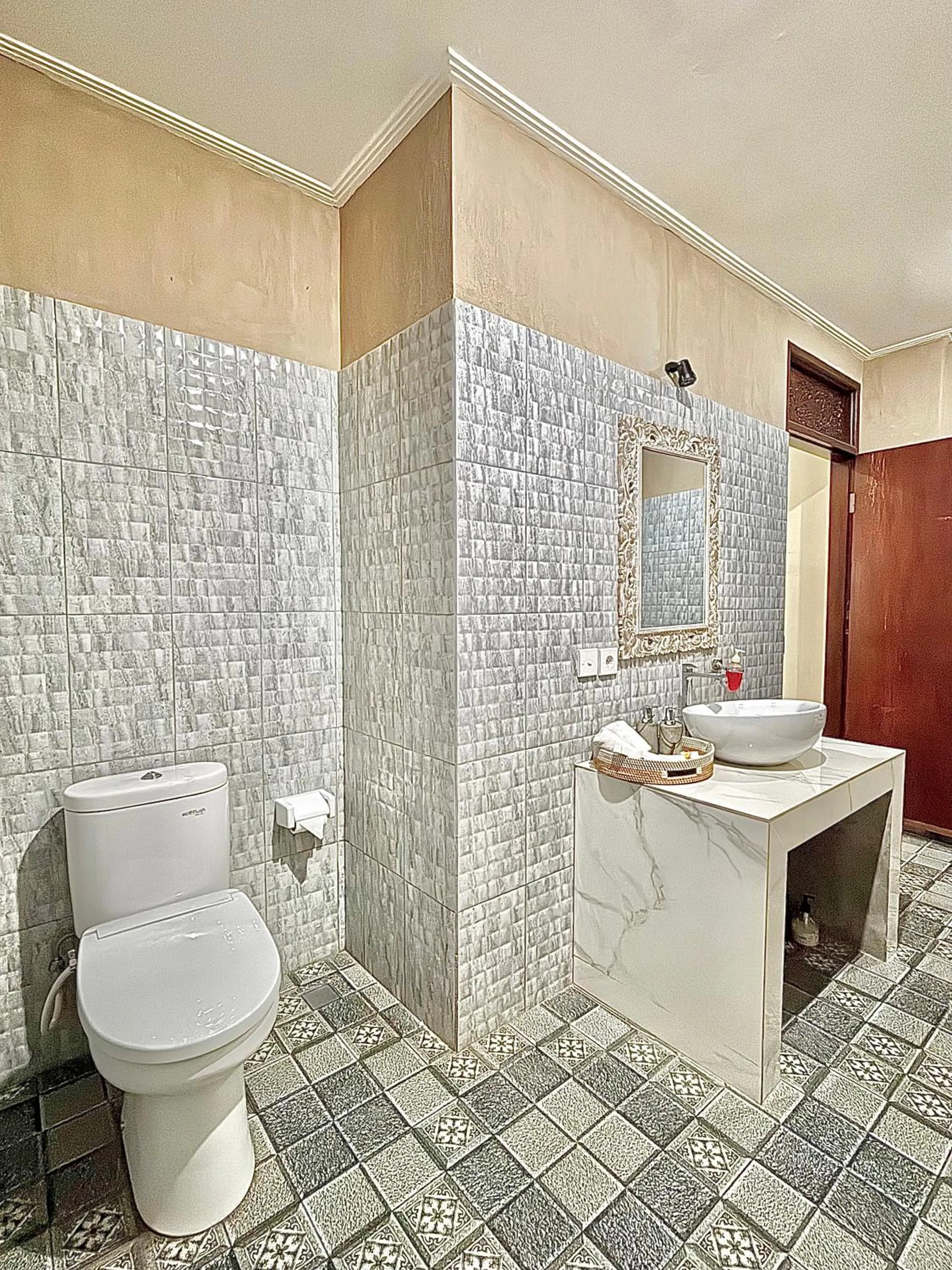 Shower in Kamayu Ubud by Puri Signatures