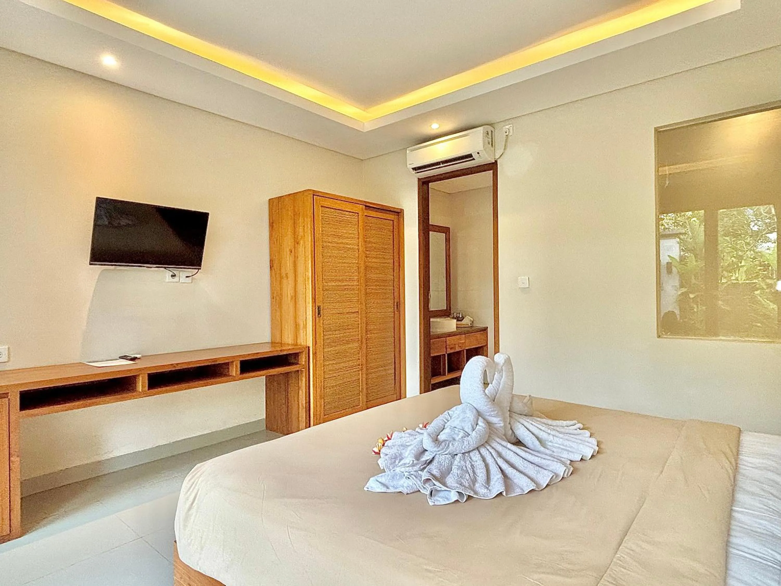 Bed in Kamayu Ubud by Puri Signatures