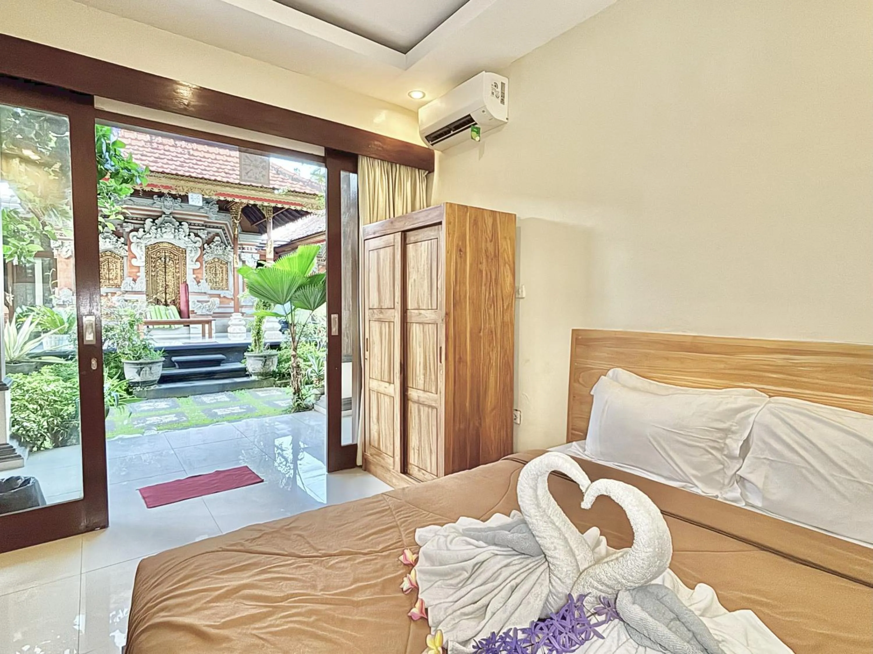 Bedroom, Bed in Kamayu Ubud by Puri Signatures