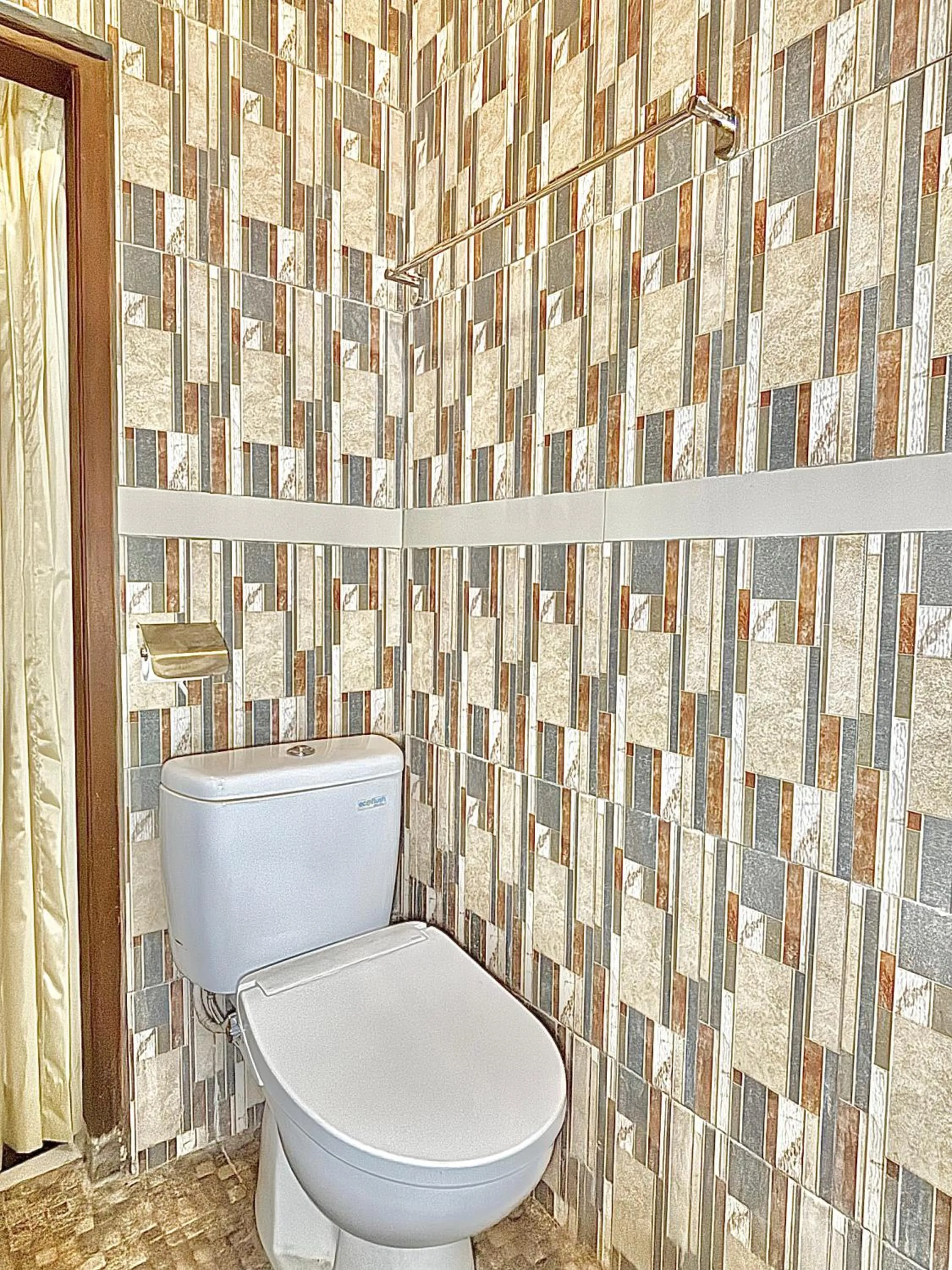 Bathroom in Kamayu Ubud by Puri Signatures