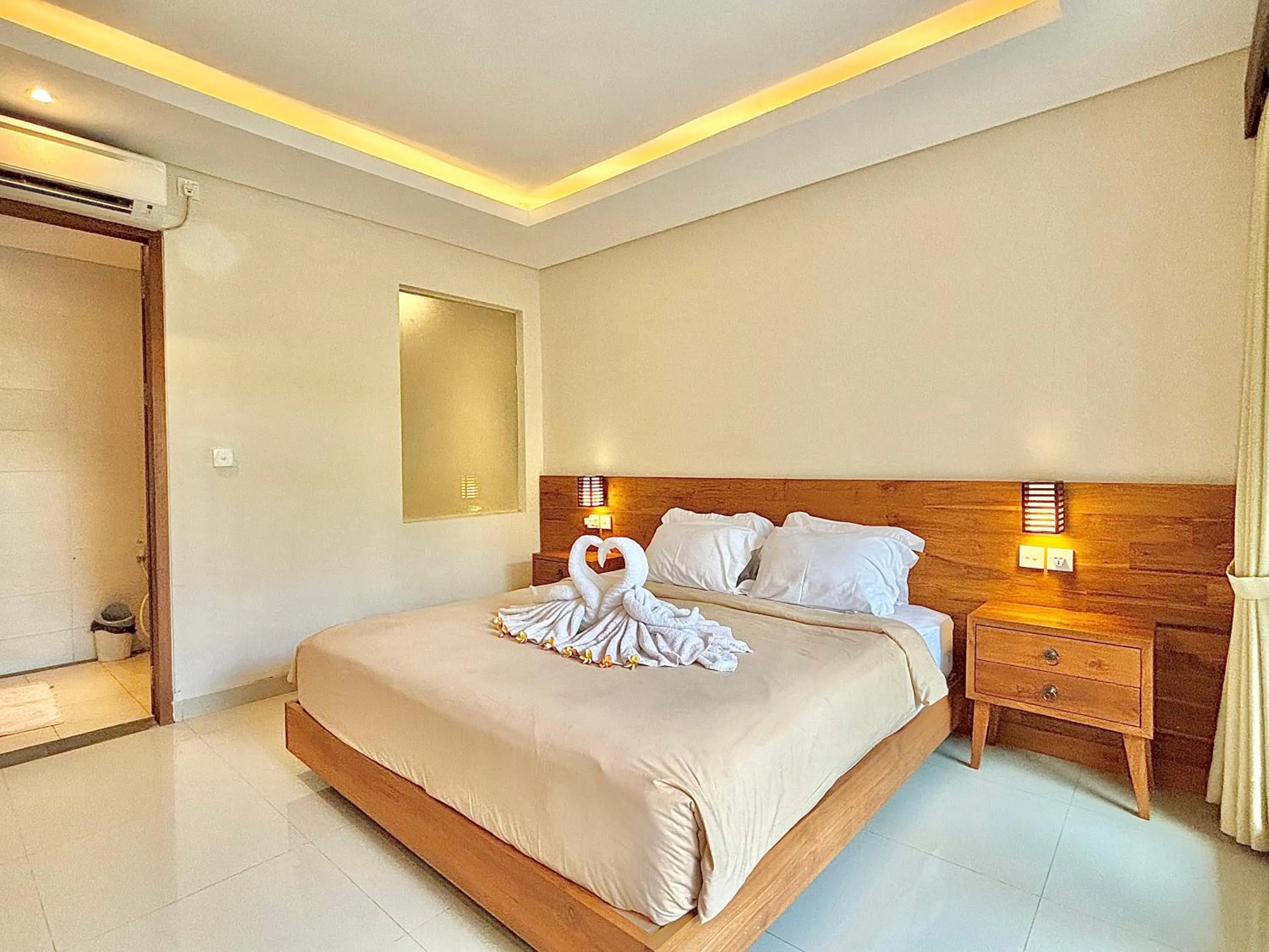 Bed in Kamayu Ubud by Puri Signatures
