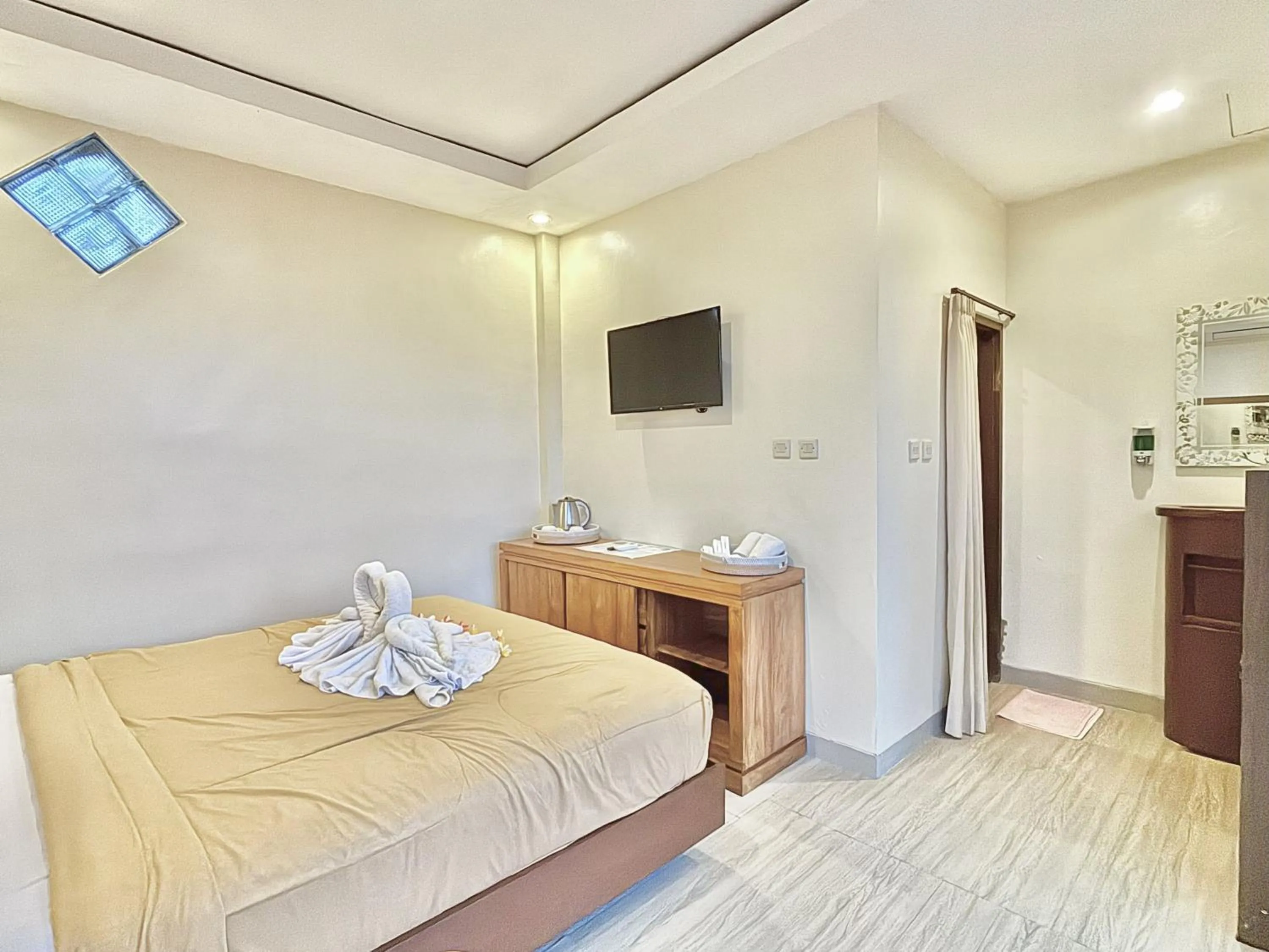 Bedroom, Bed in Kamayu Ubud by Puri Signatures