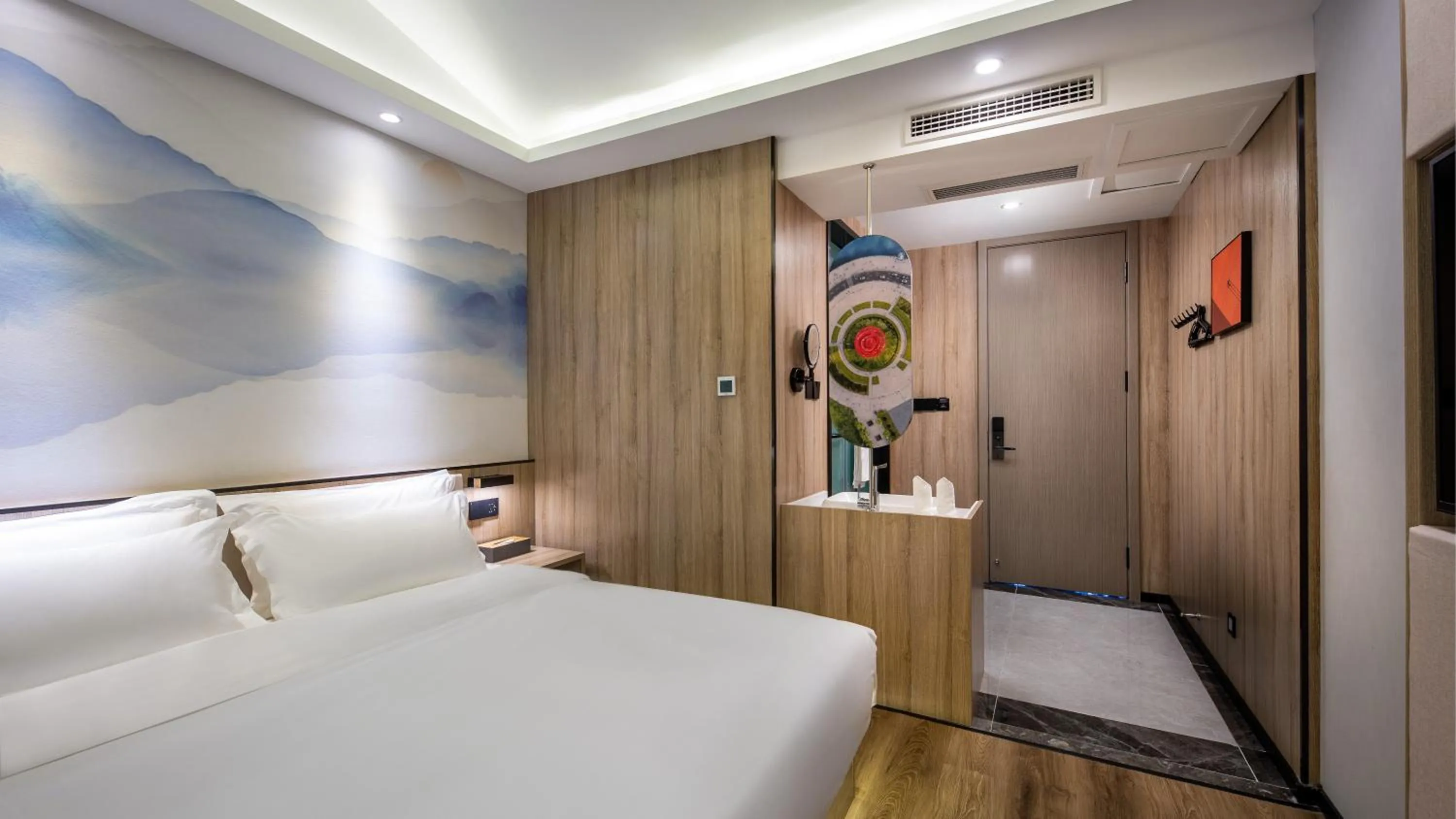 Bedroom, Bed in Floral Hotel Qingdao Dreamship Seaview Hotel