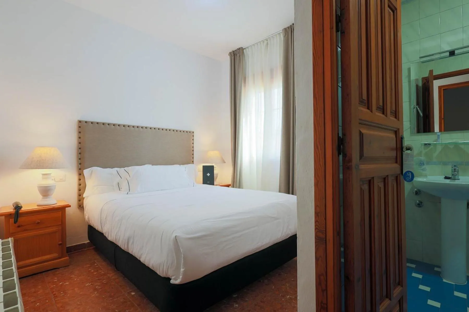 Photo of the whole room, Bed in Tugasa El Almendral