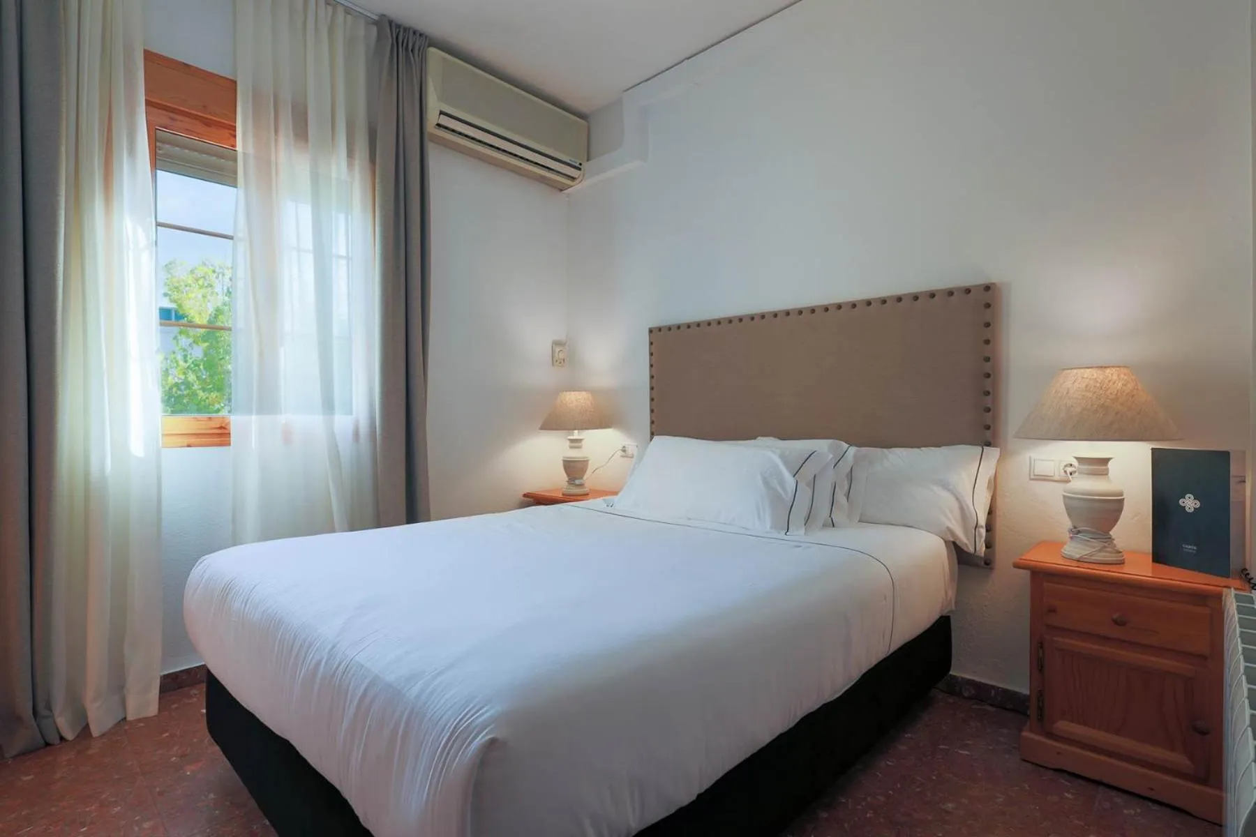 Street view, Bed in Tugasa El Almendral