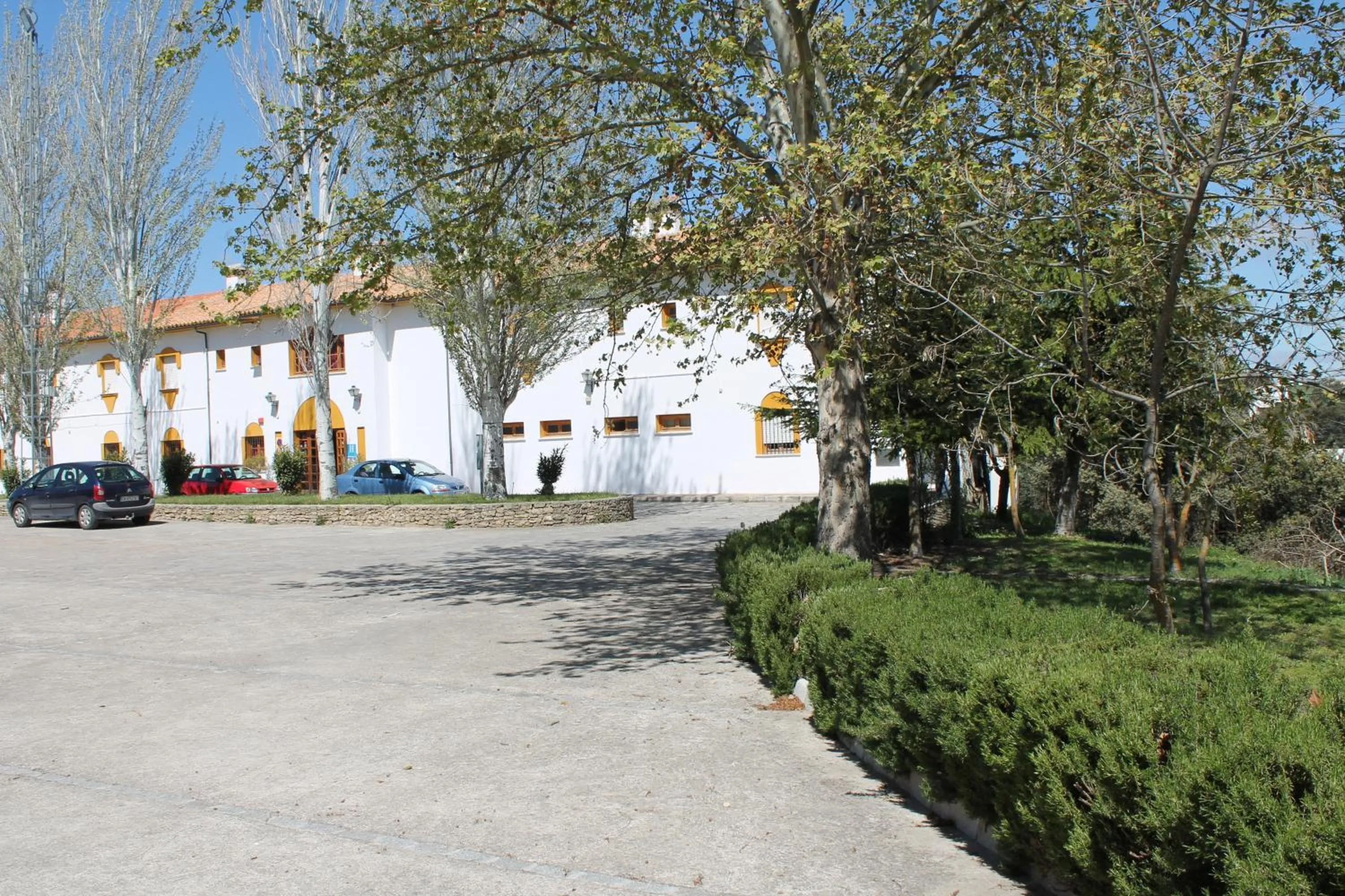 Facade/entrance, Property Building in Tugasa El Almendral